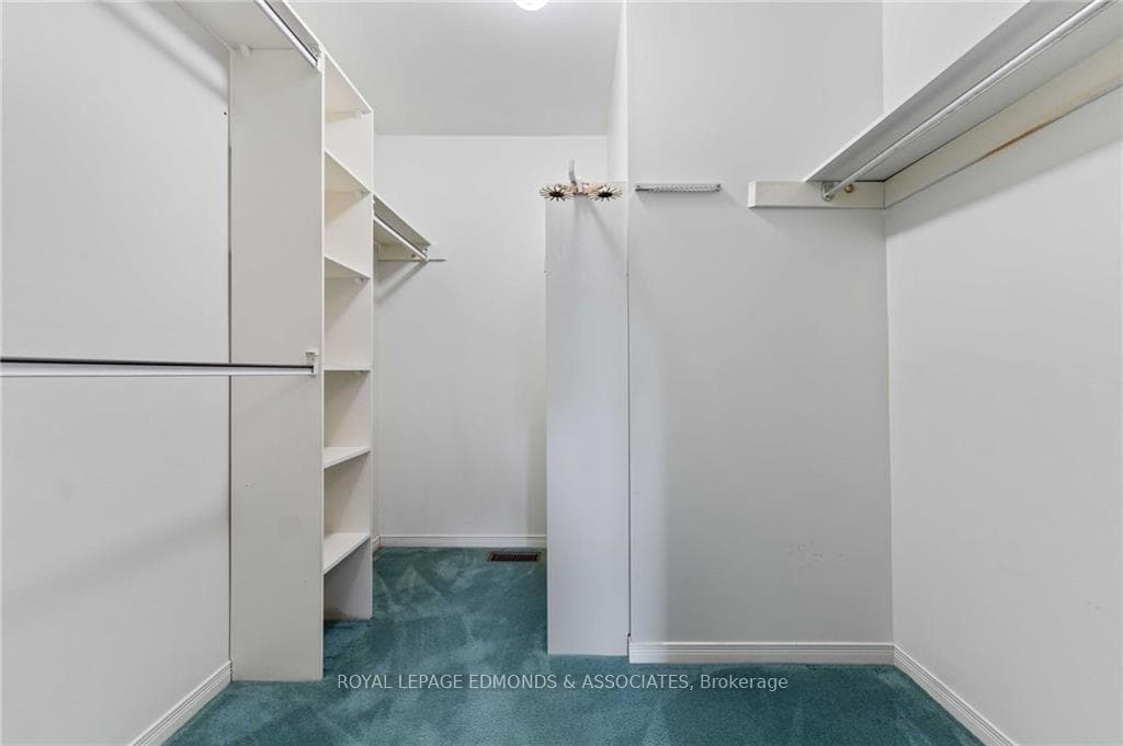1703 FOREST LEA Road photo 17