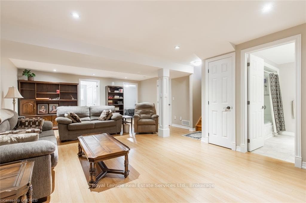 16 GEOFFERY Road photo 25