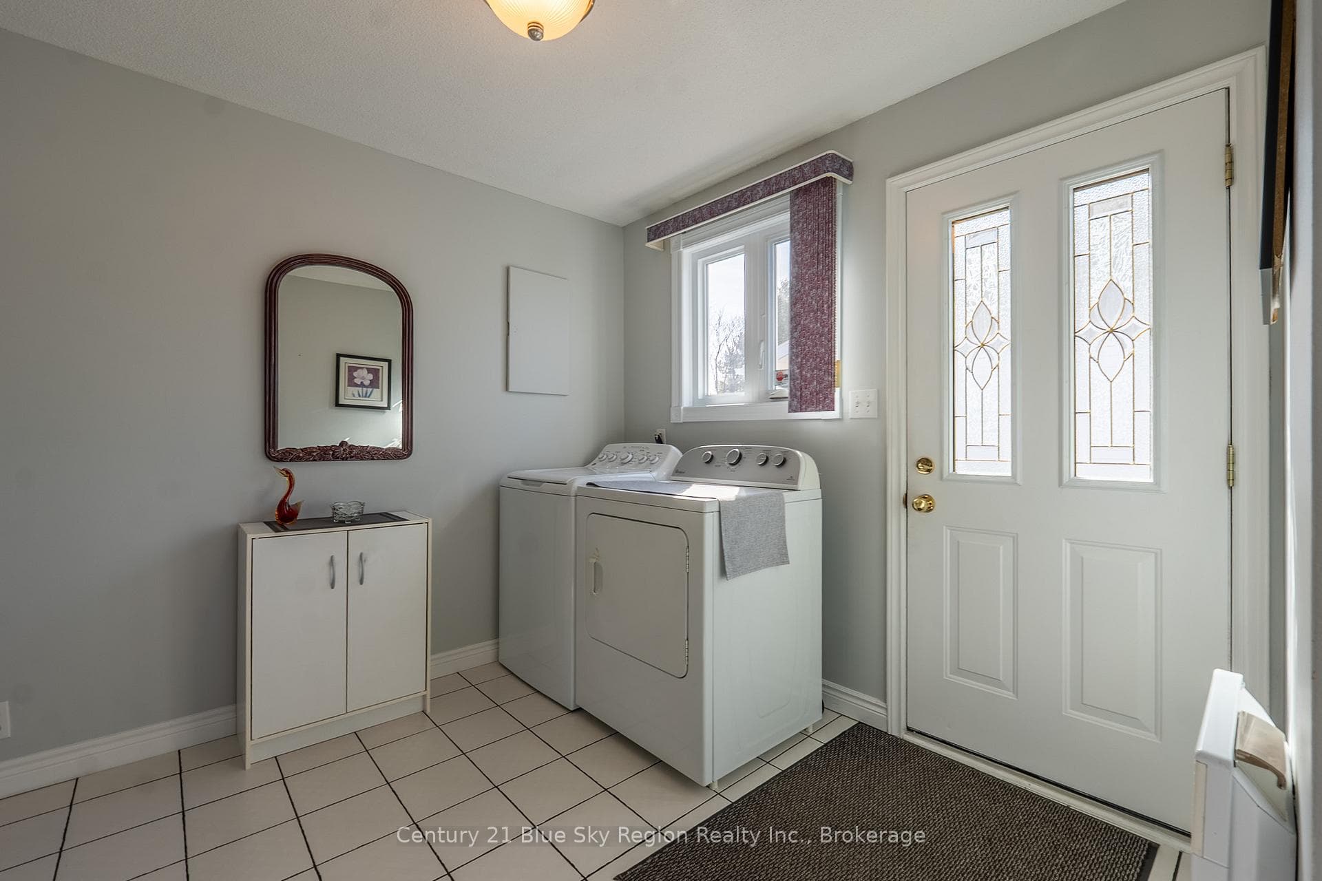 204 Railway Street photo 28