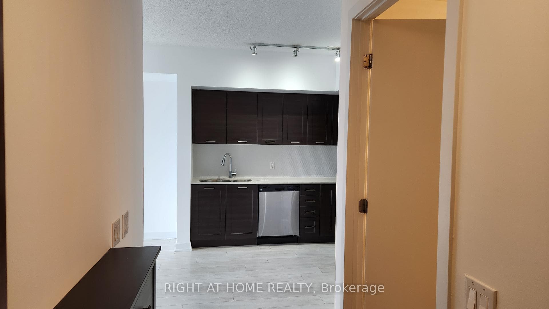 2200 Lake Shore Boulevard Unit 2205 photo 5