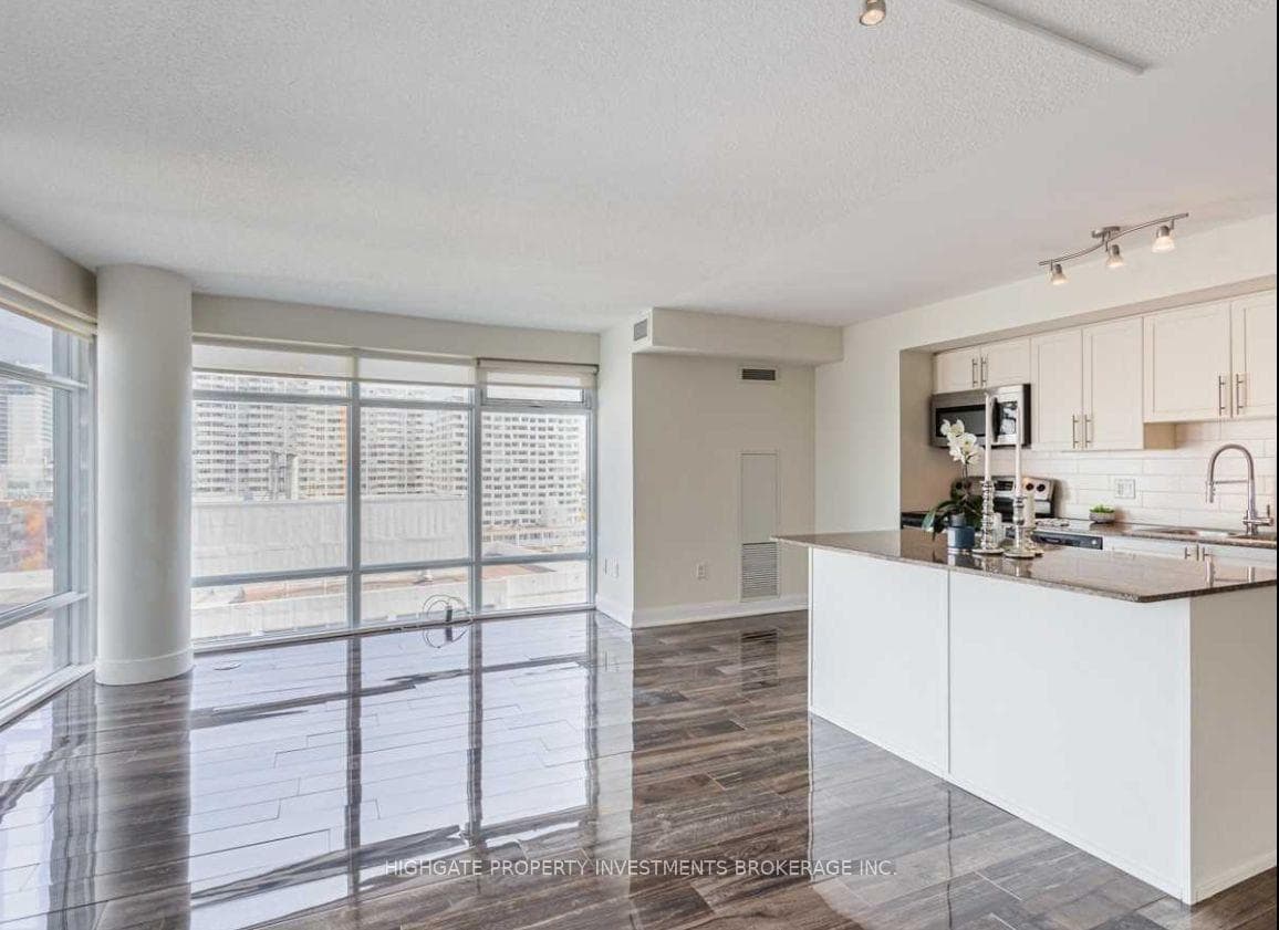 2191 Yonge Street Unit 2111 photo 7