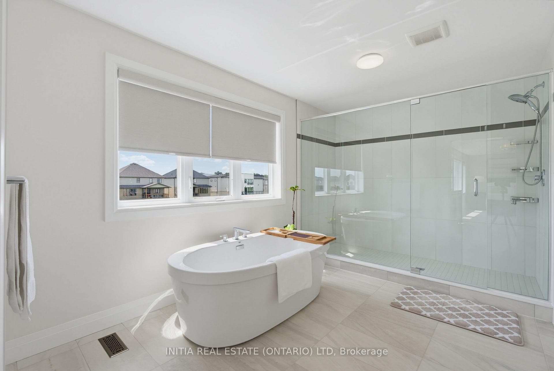 1258 Silverfox Drive photo 16