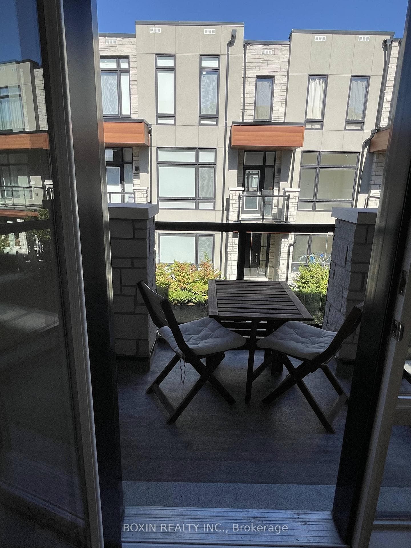 38 Gerussi Street photo 11