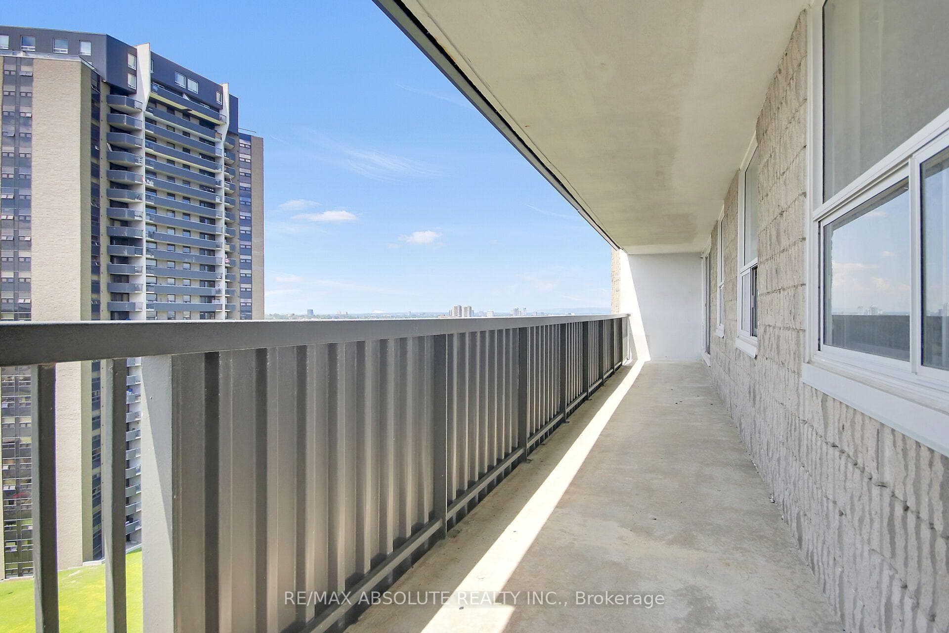 1380 Prince Of Wales Drive Unit 1403 photo 20