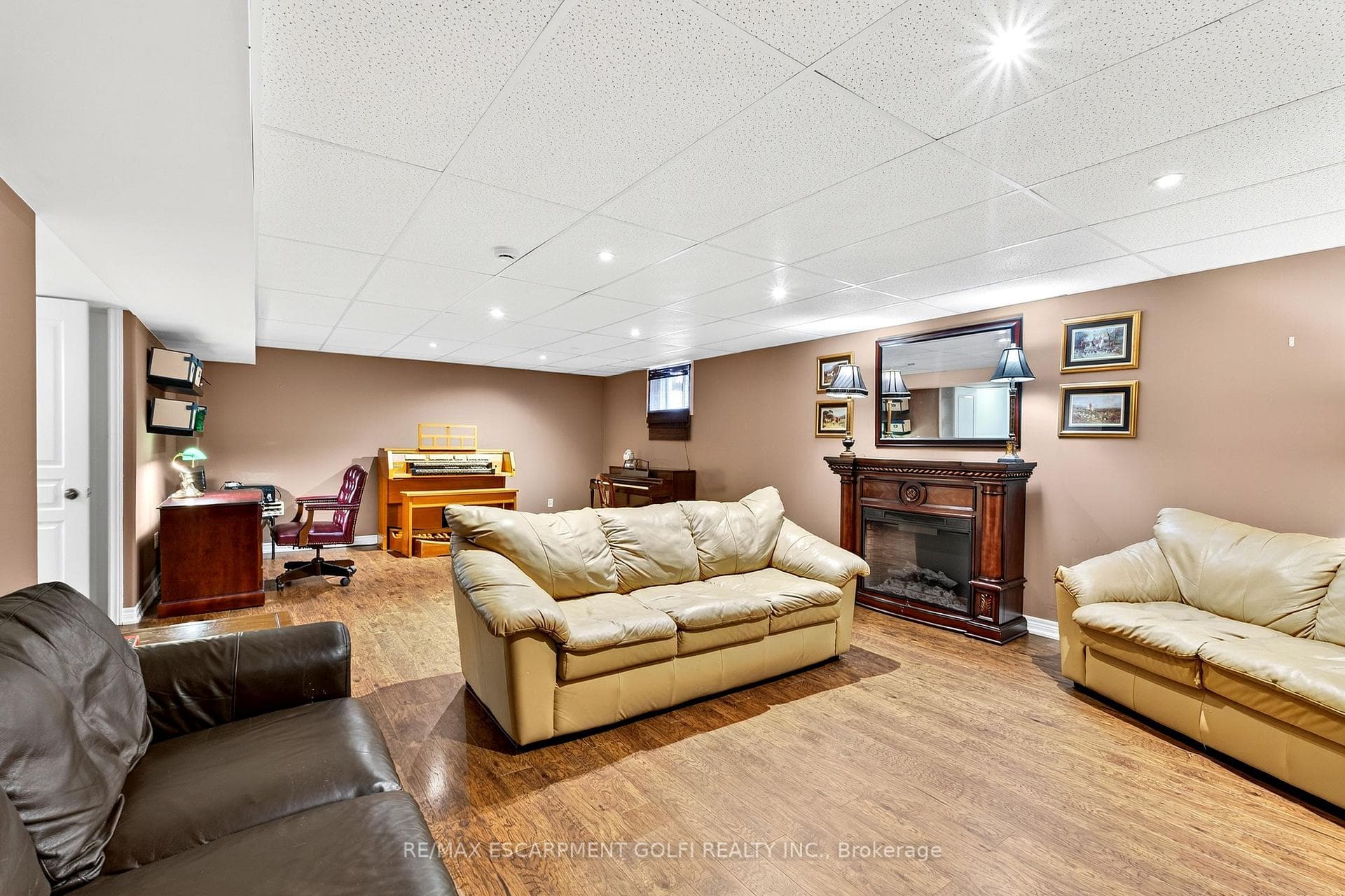 605 Welland Avenue Unit 33 photo 29
