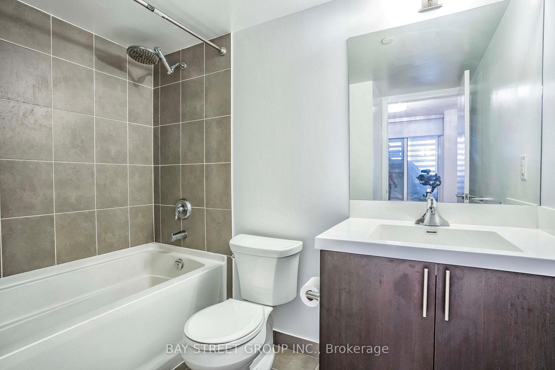 830 Lawrence Avenue Unit 331 photo 22