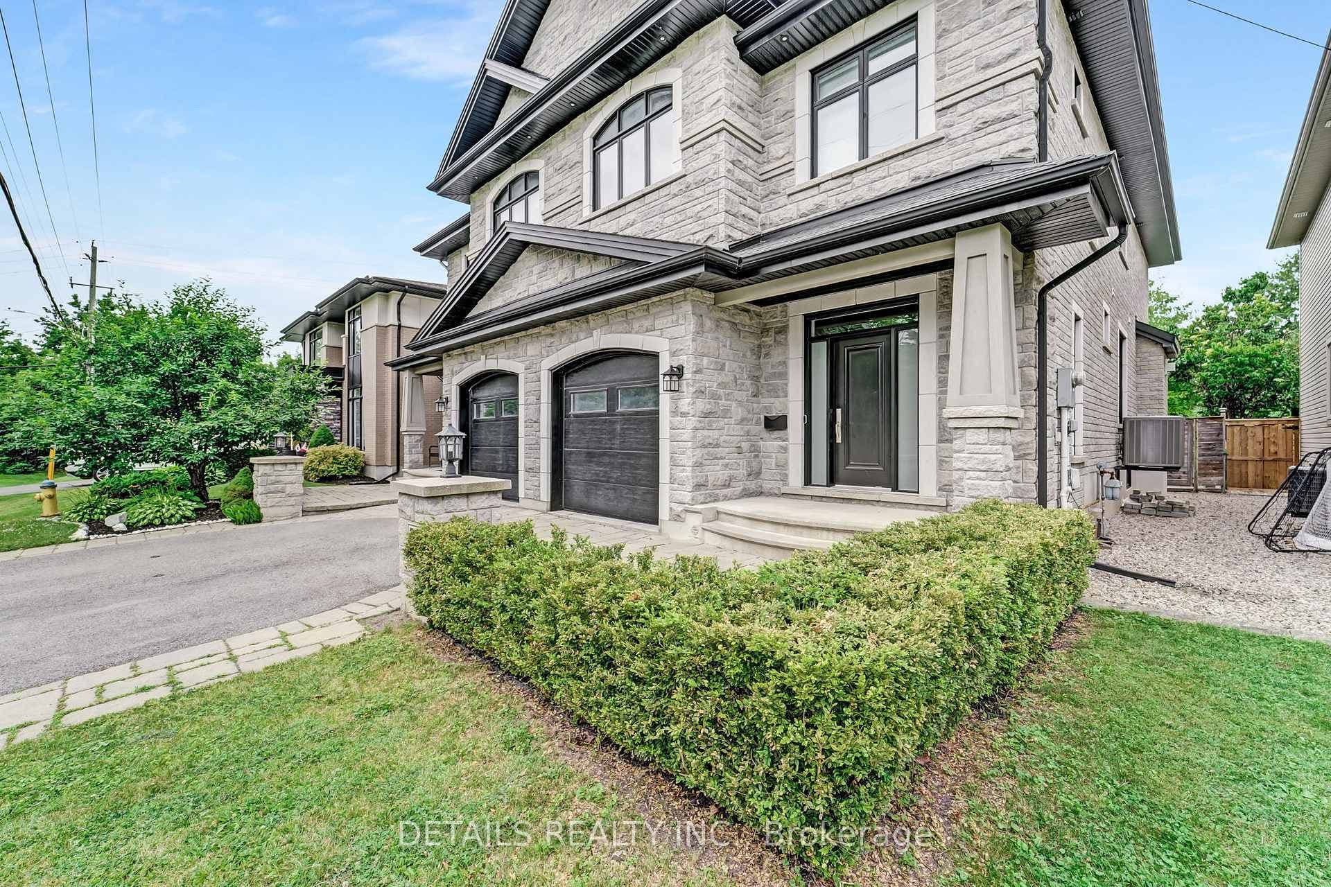 71 Eleanor Drive photo 2