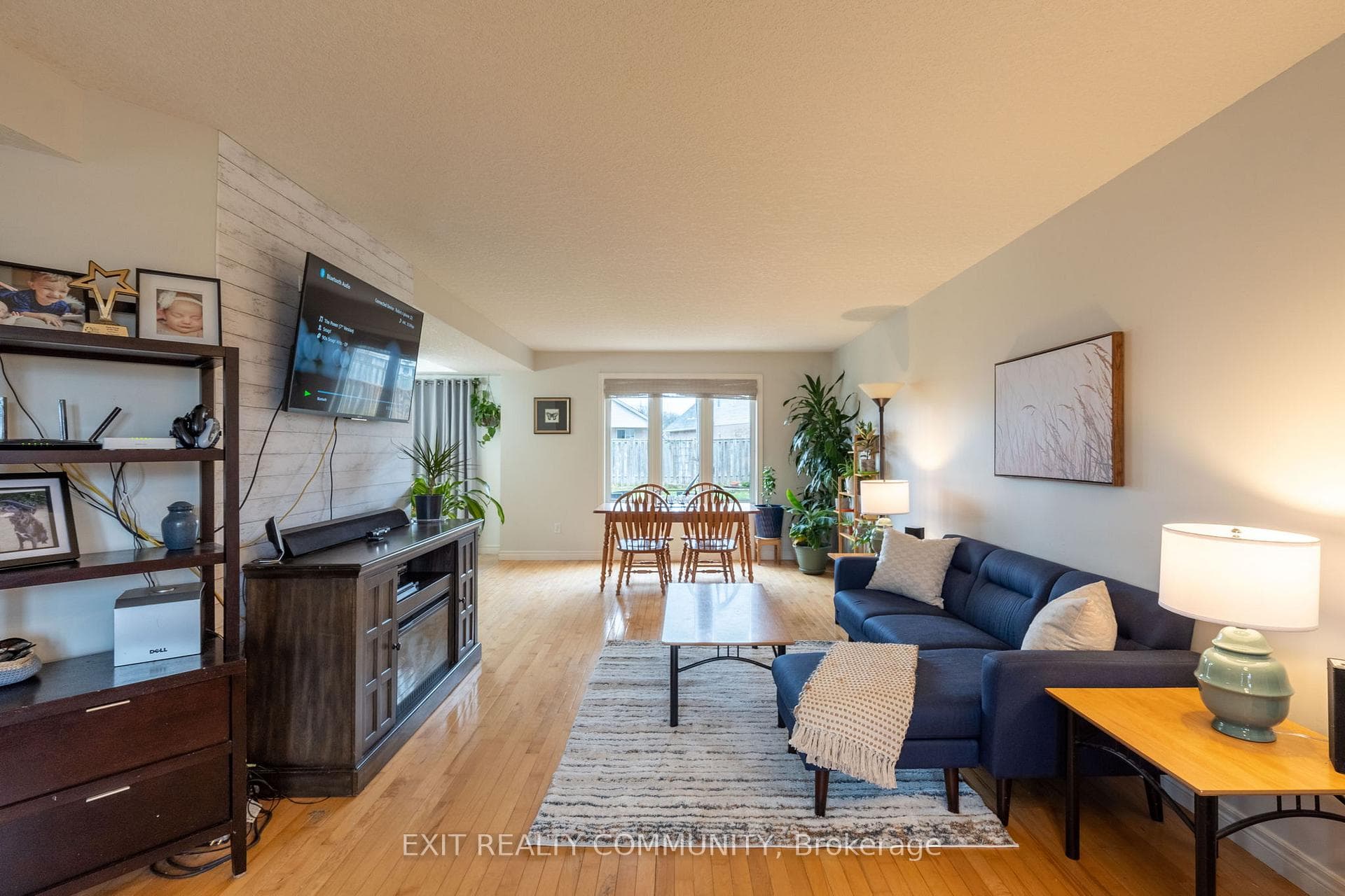 38 Riverbank Drive photo 7