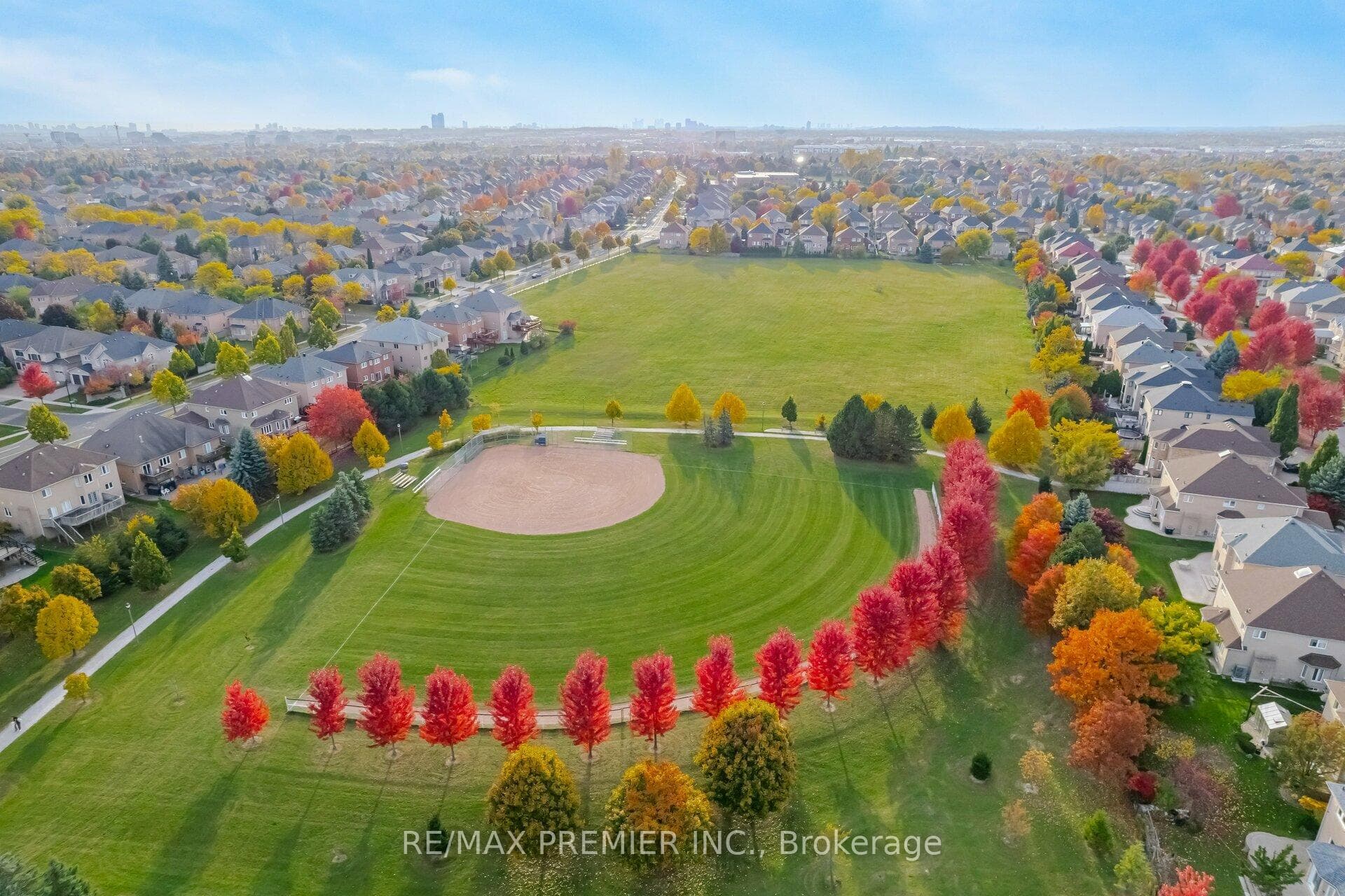 350 Calvert Road photo 40