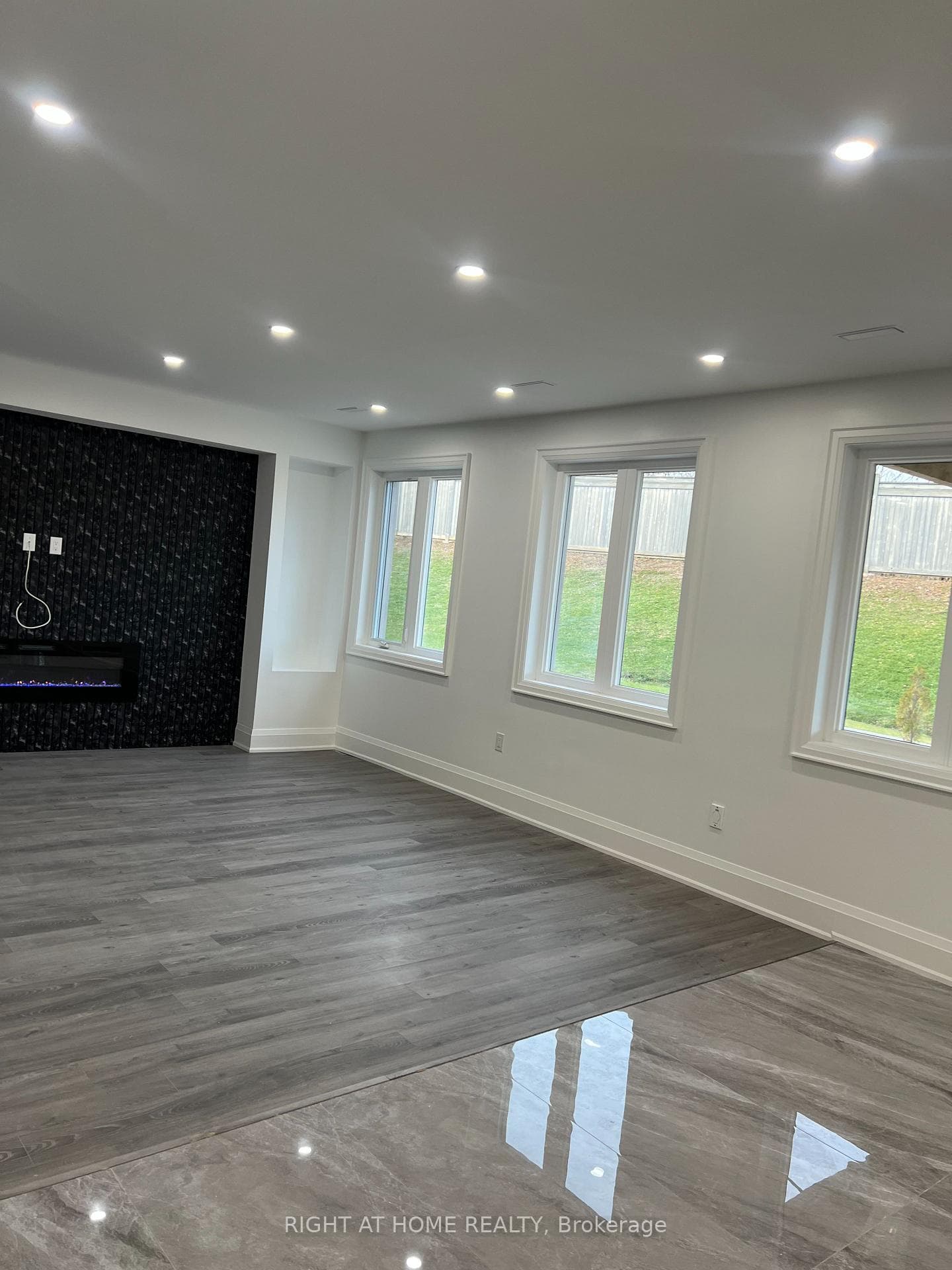 287 Torrey Pines Road photo 9