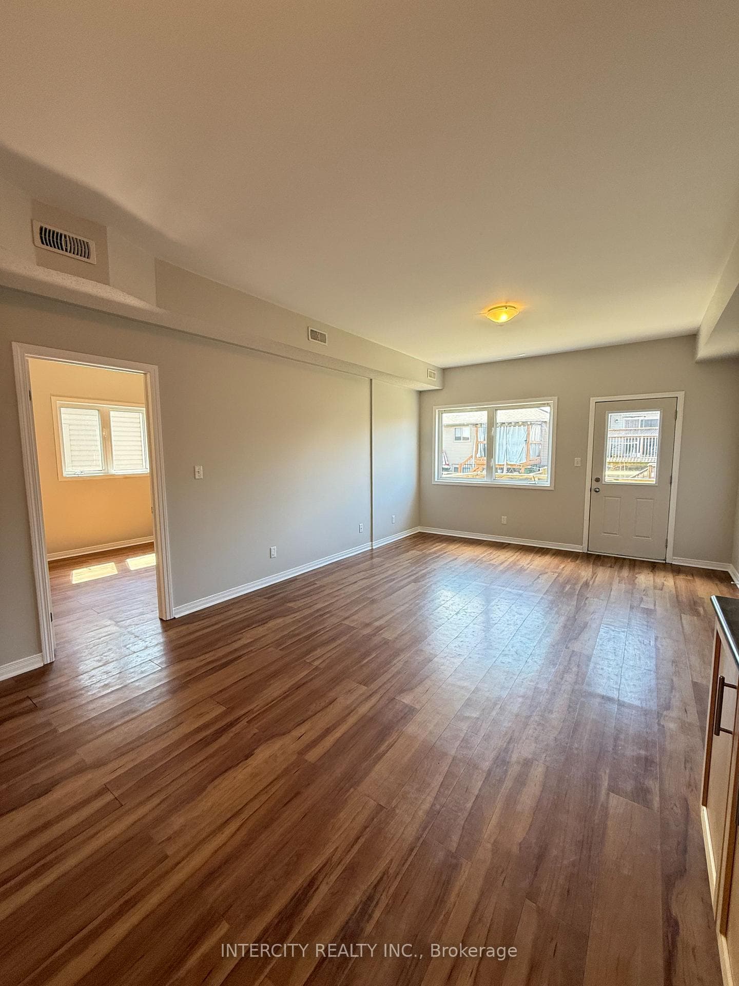 410 Queen Street Unit 16A photo 29