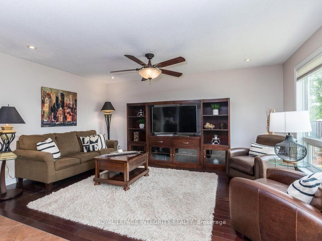 111 Comba Drive photo 15
