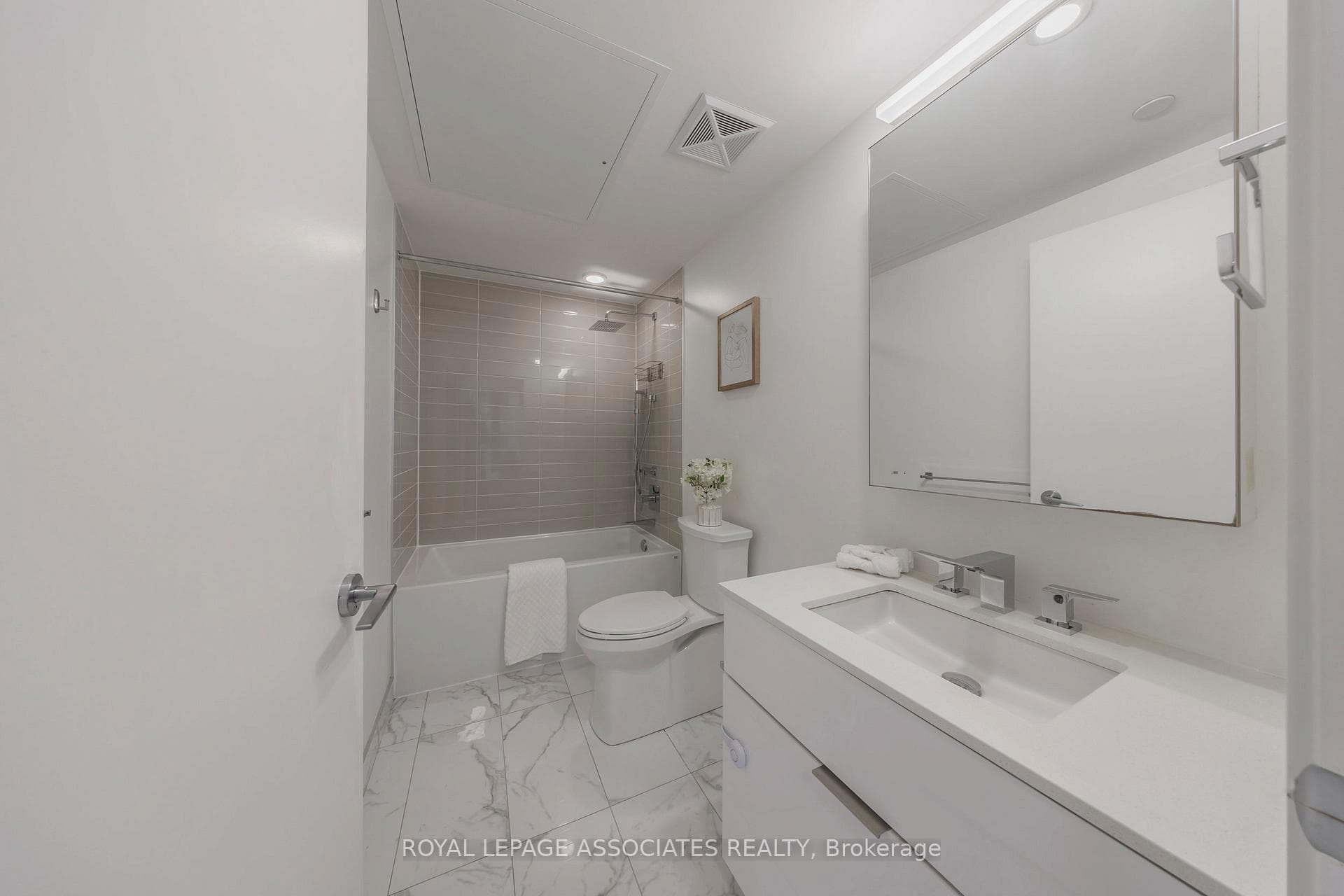 25 Richmond Street Unit 1205 photo 16