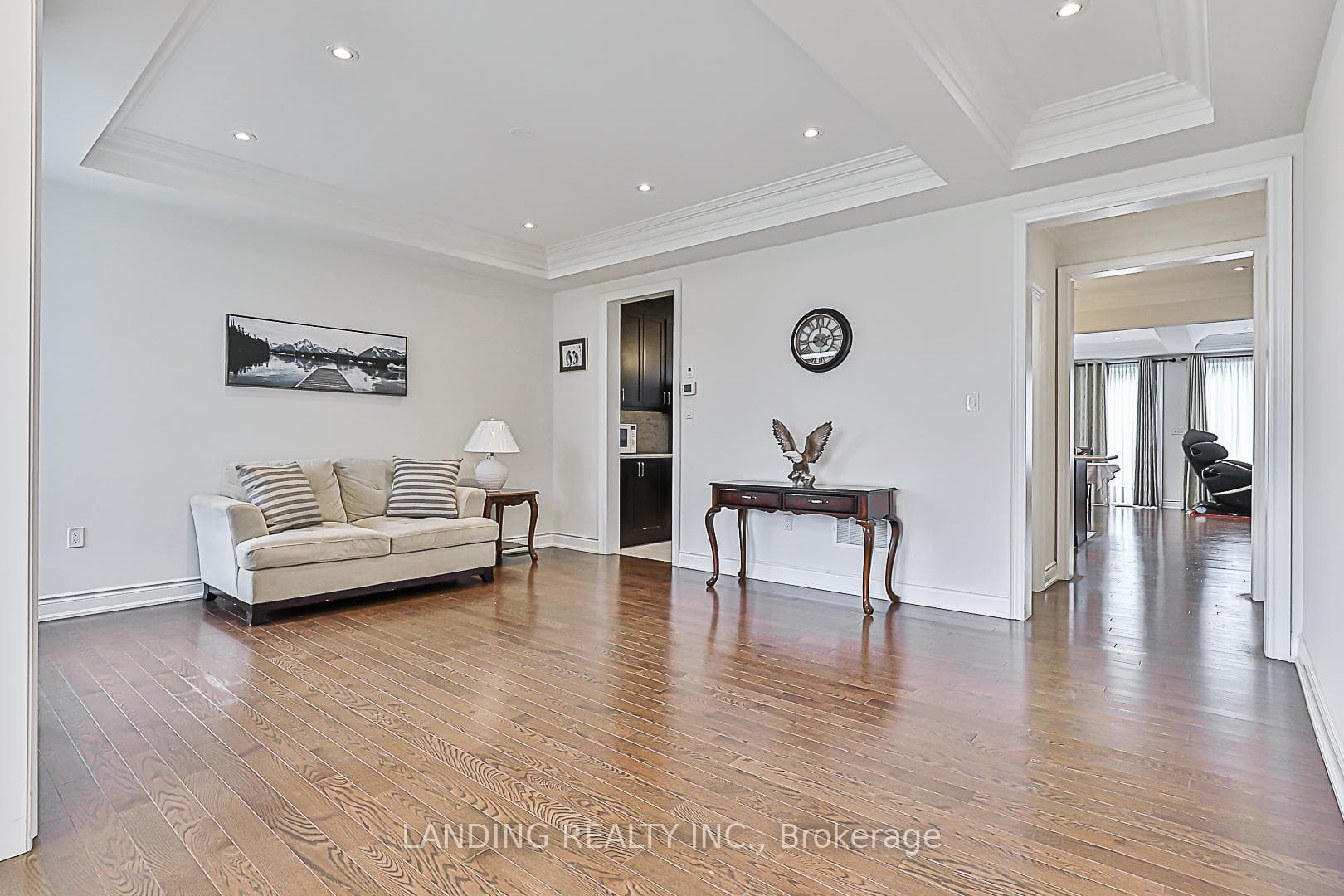38 Ben Sinclair Avenue photo 4