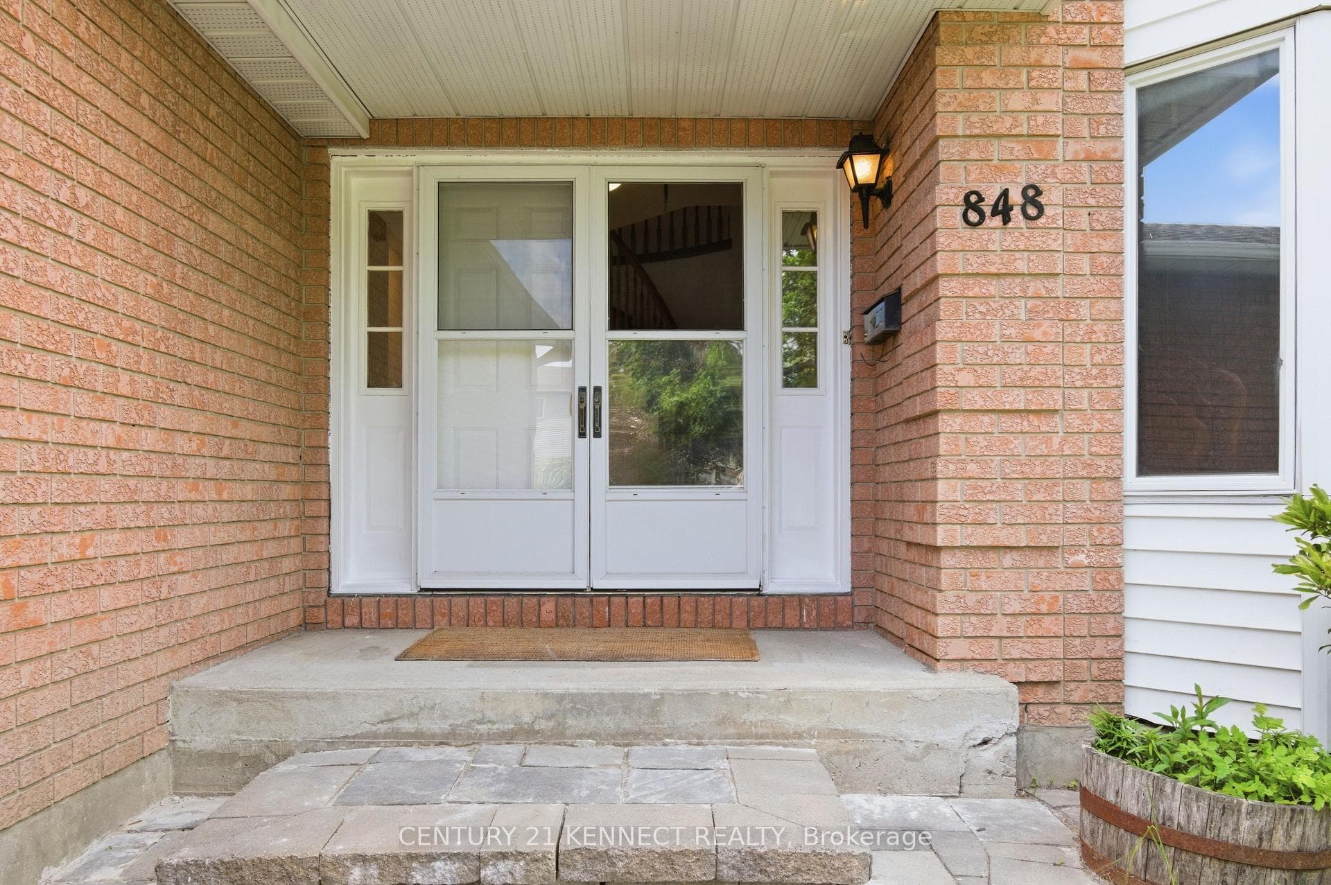848 Fairlawn Avenue photo 3
