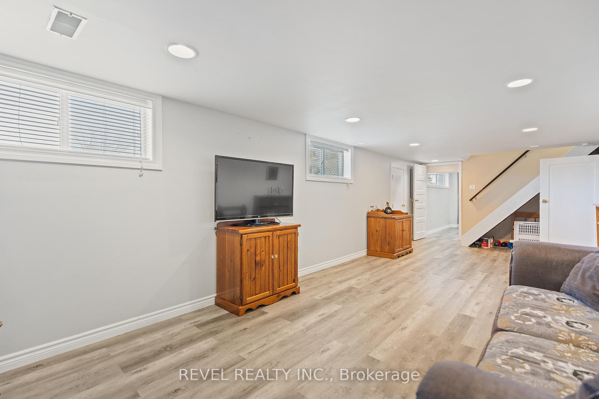 34 Sheba Crescent photo 21