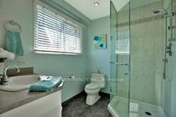 1562 Venetia Drive photo 12