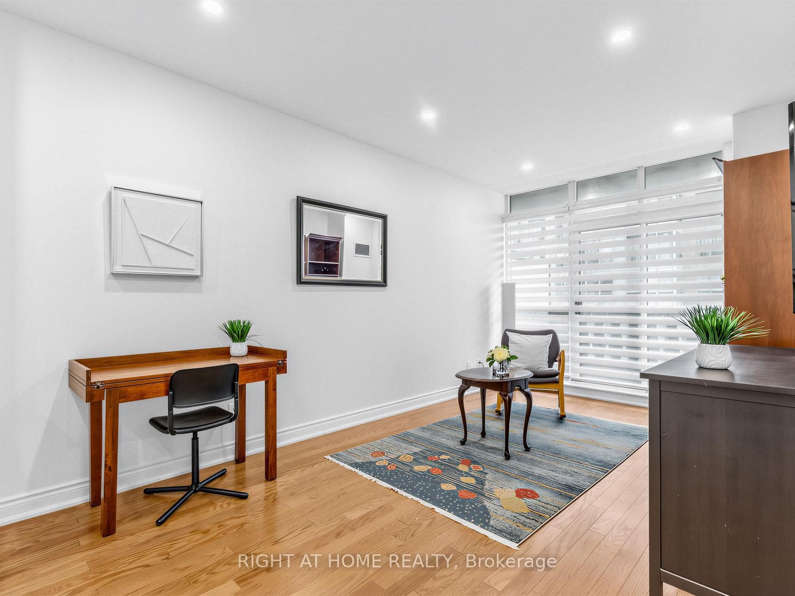319 Merton Street Unit 304 photo 11
