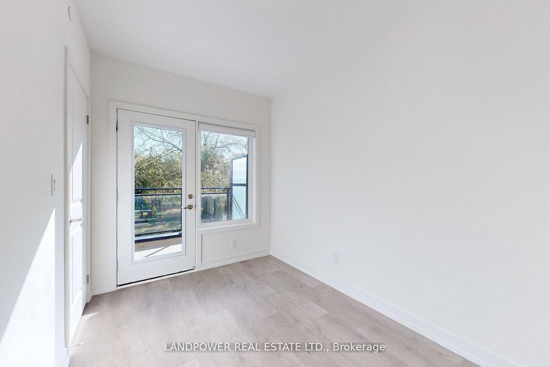 60 Elizabeth Street Unit 3305 photo 18