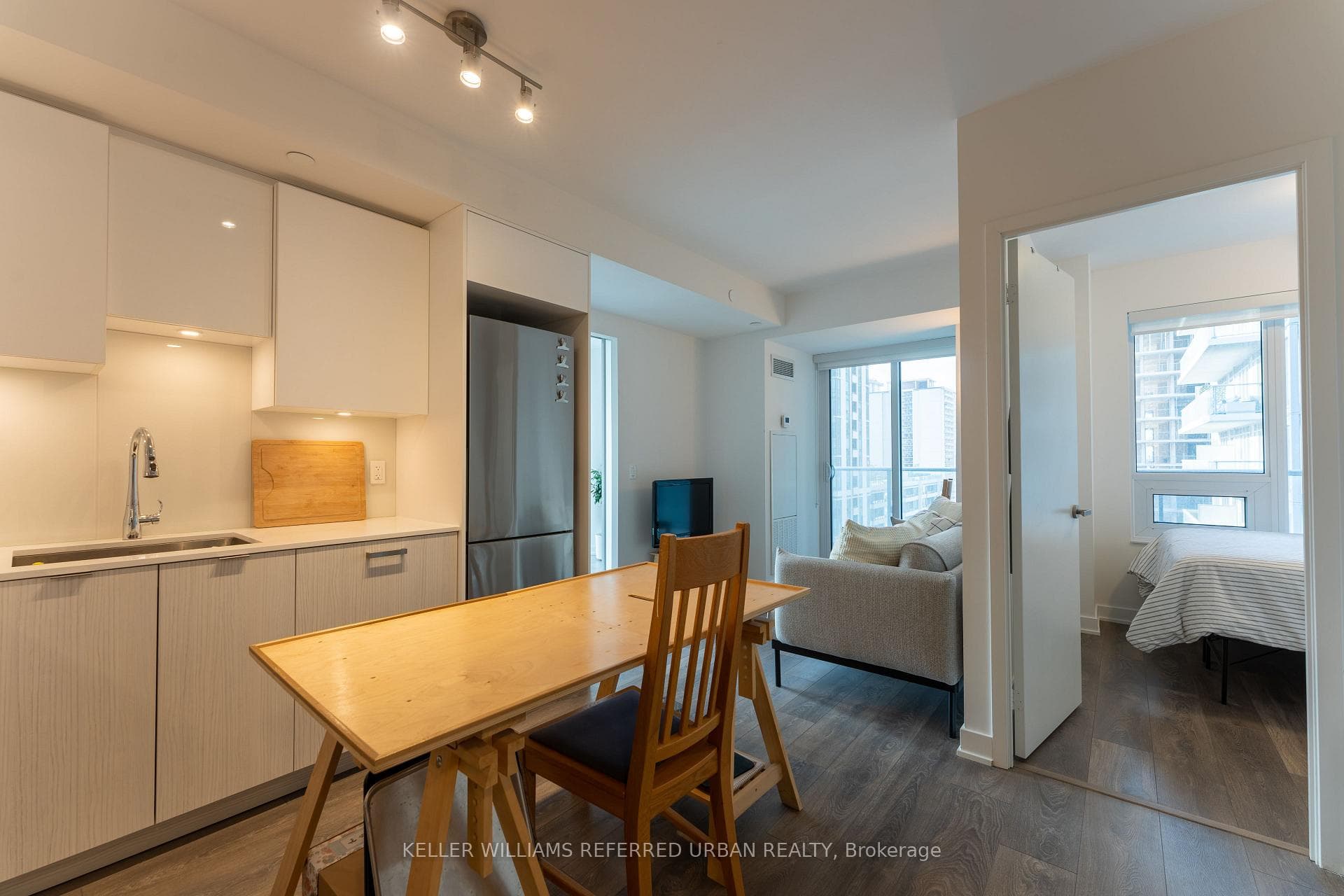 195 Redpath Avenue Unit 1012 photo 1