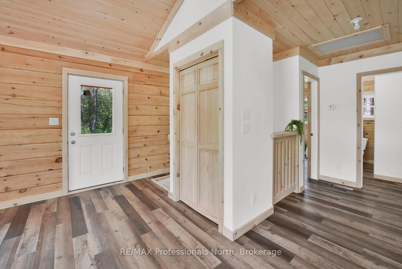 6587 Elephant Lake Road photo 8