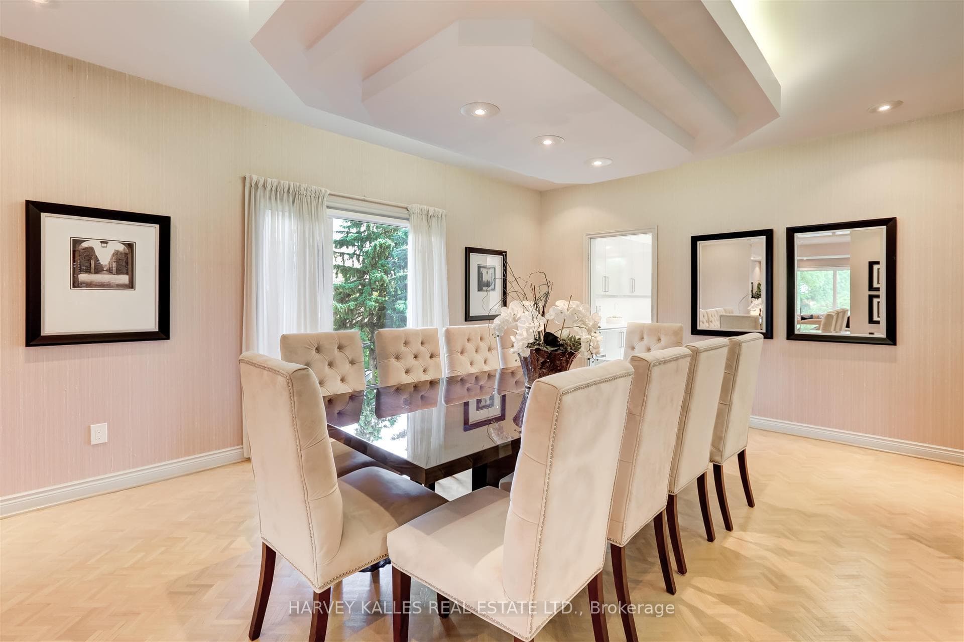60 Prince Edward Boulevard photo 8