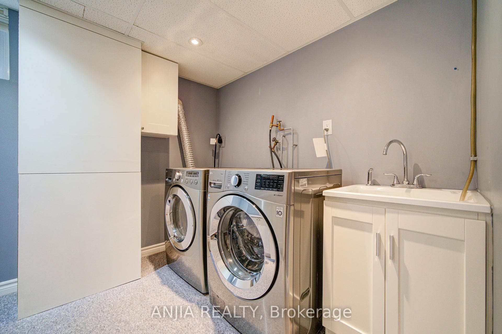 70 Briarwood Road photo 38