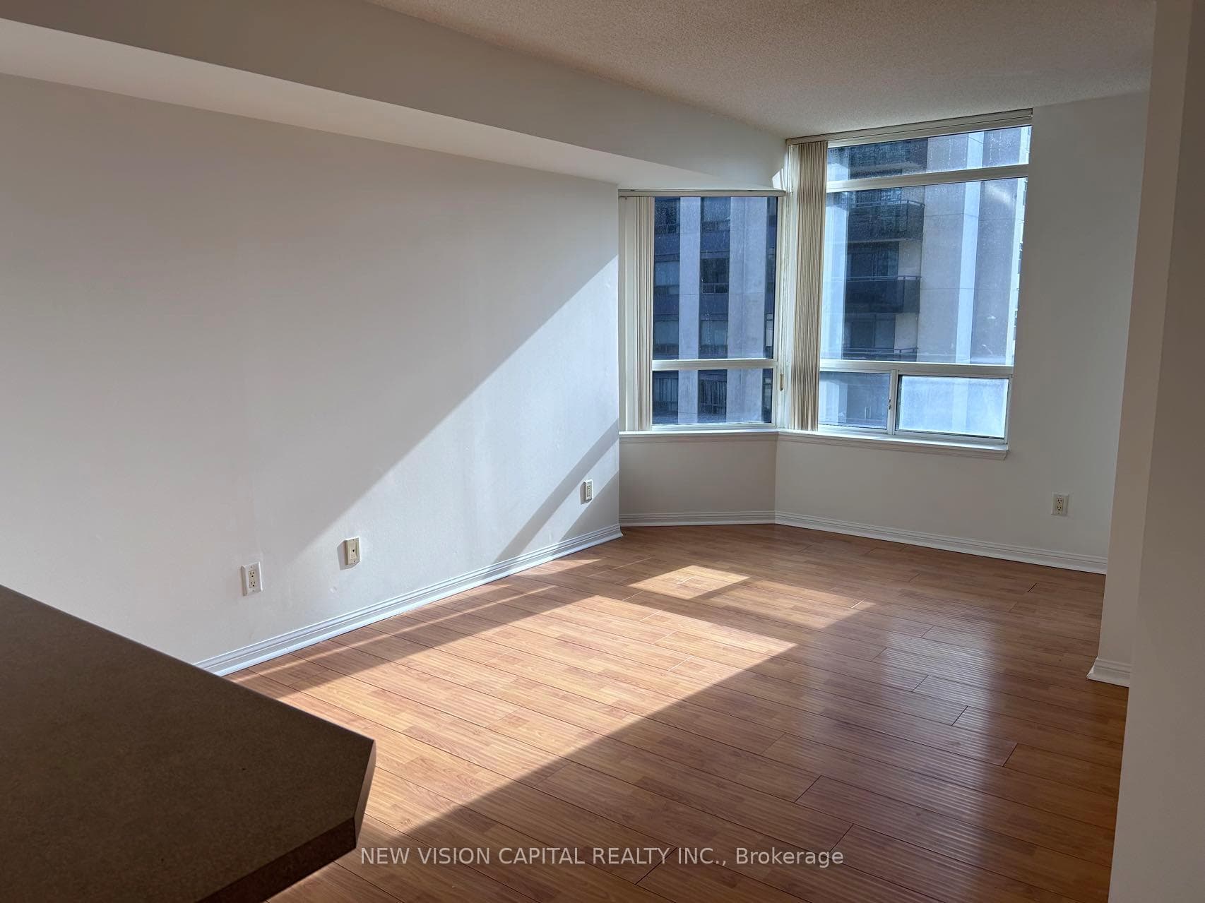 153 Beecroft Road Unit 1215 photo 4