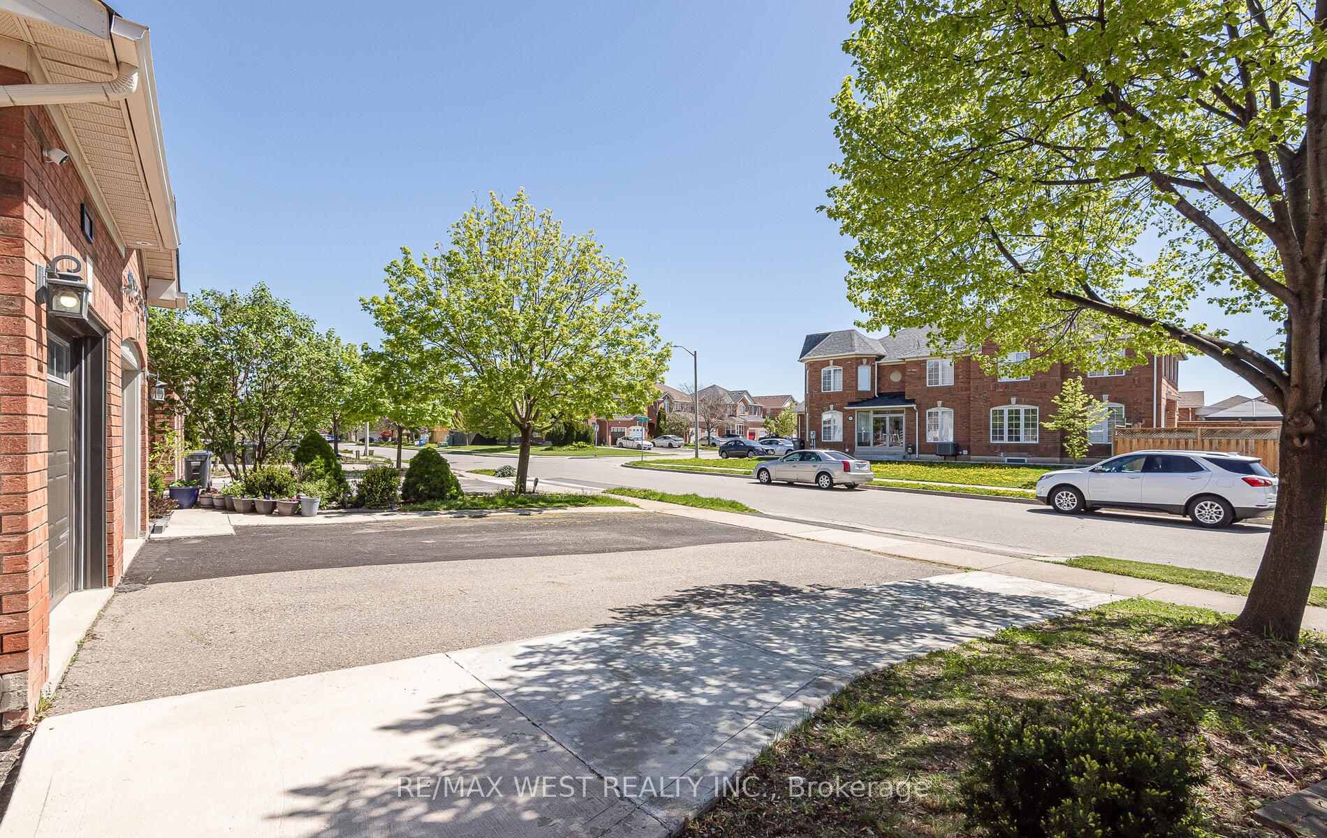 100 Lake Louise Drive photo 3