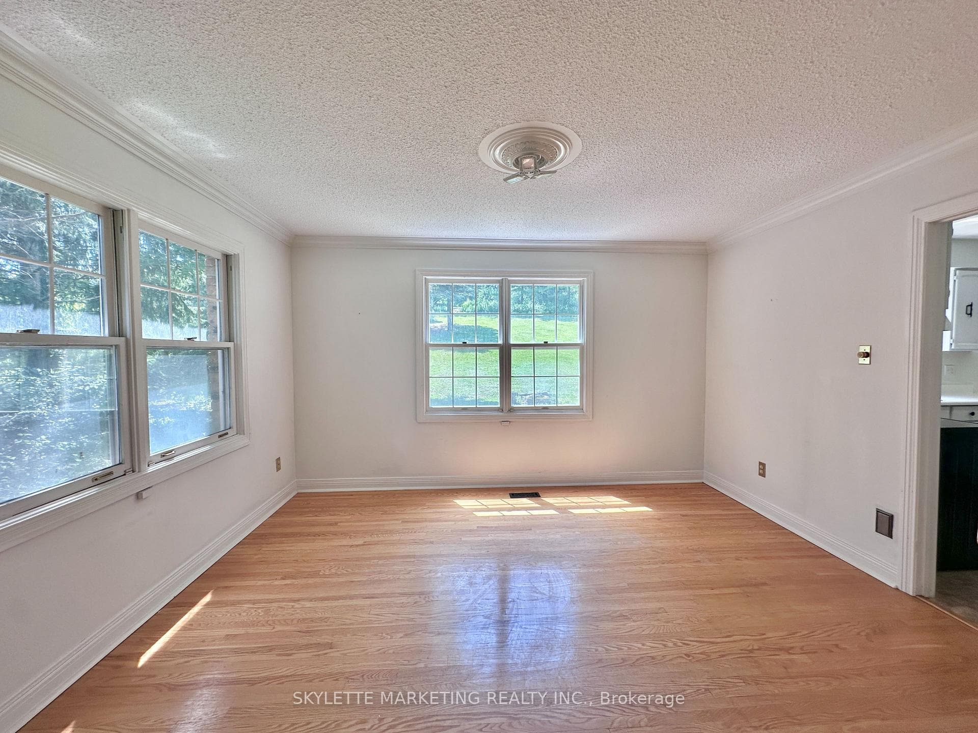 8 Blue Grass Drive photo 15