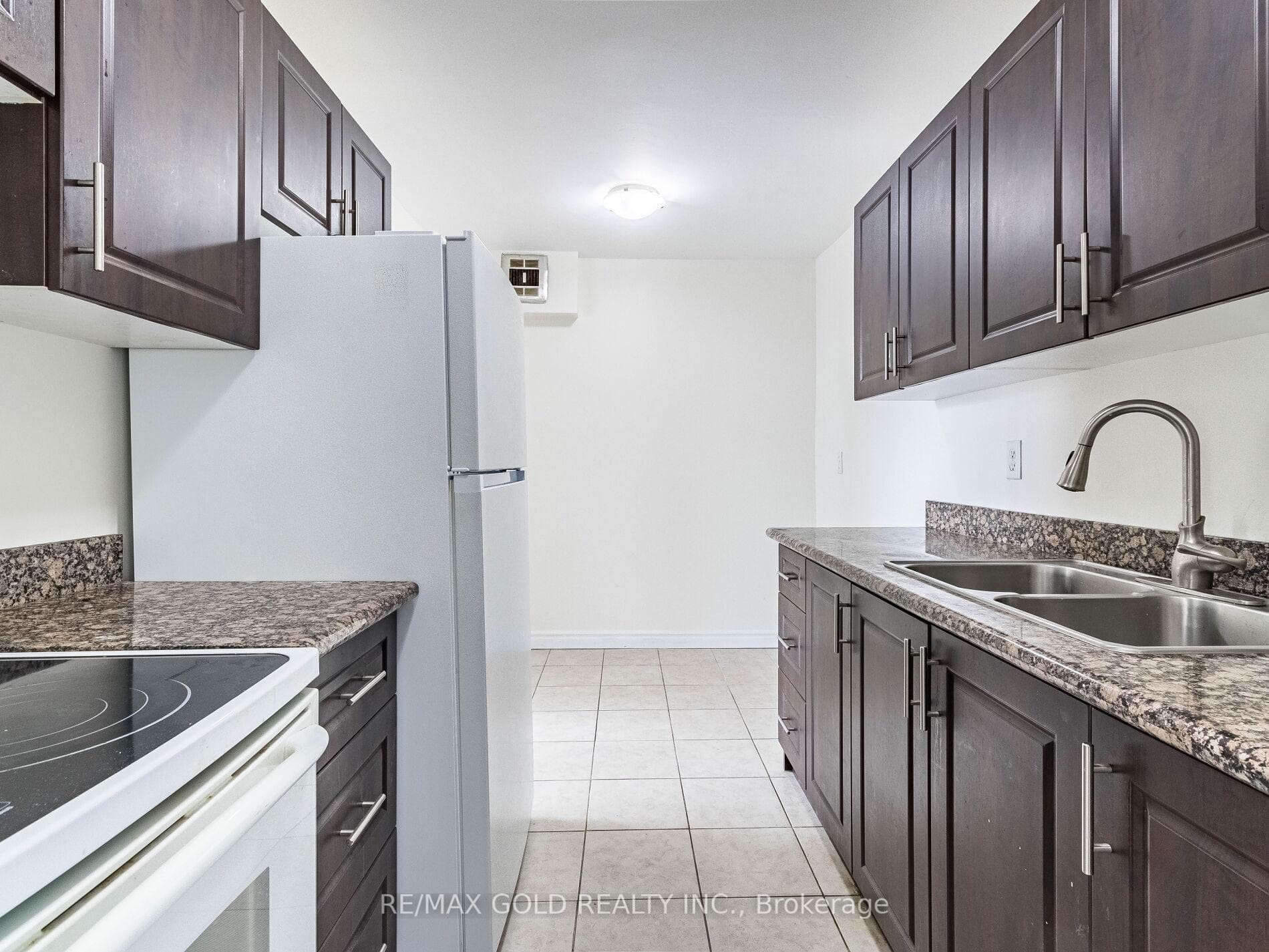 345 Driftwood Avenue Unit 407 photo 20