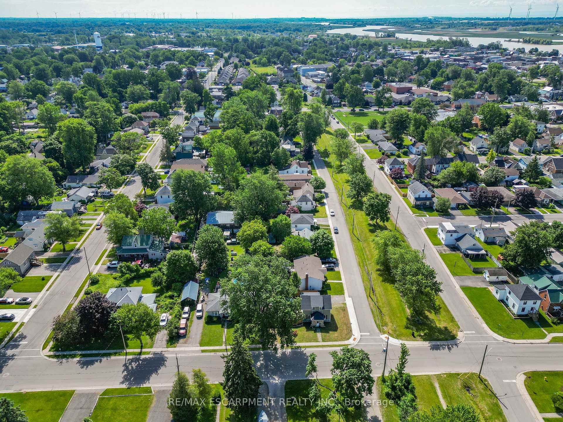 503 John Street photo 43