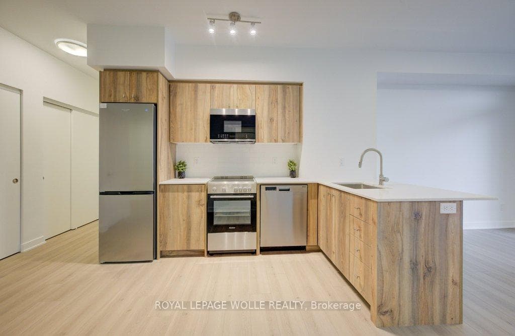 Actual layout is reversed. Cabinets are grey.