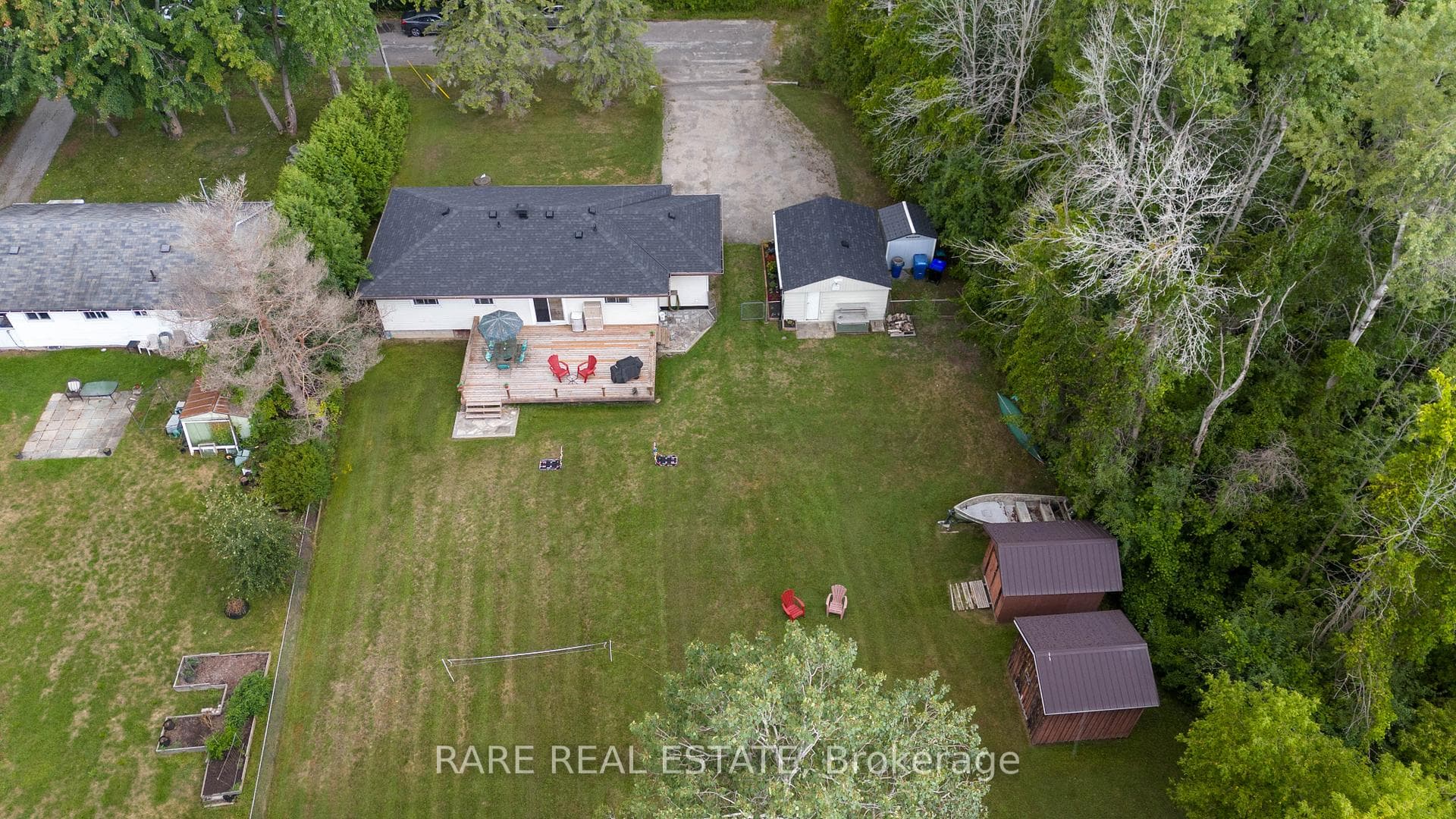 1121 Ferrier Avenue photo 35
