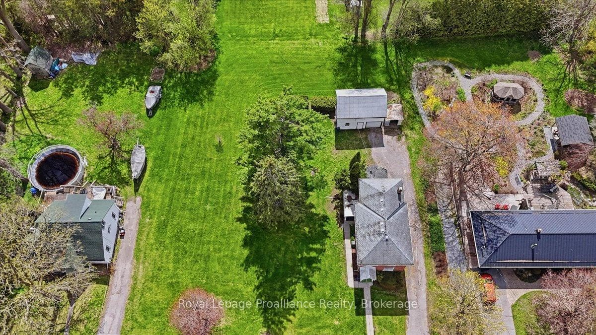 184 Edward Street photo 16