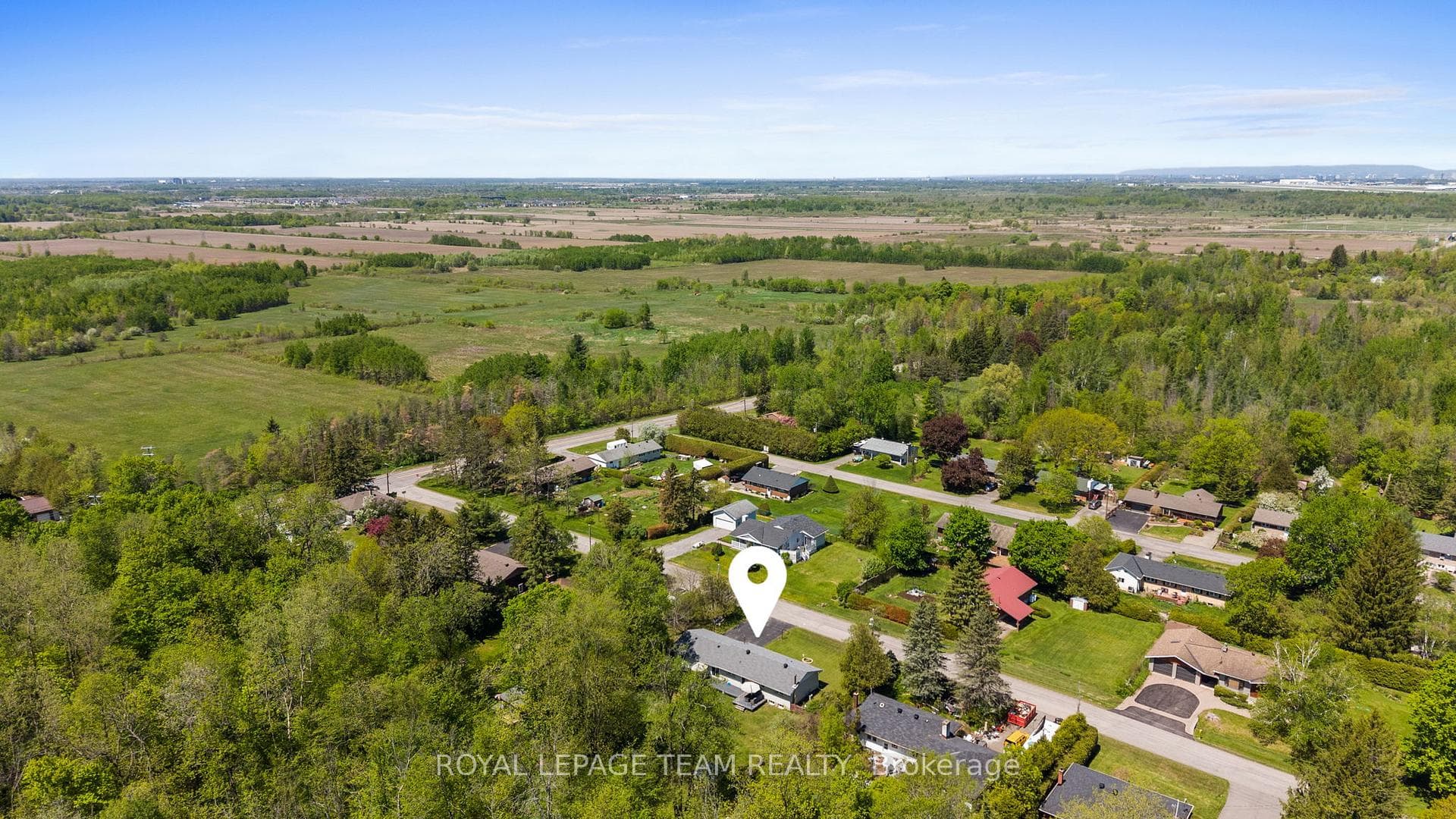 5643 Ficko Crescent photo 37