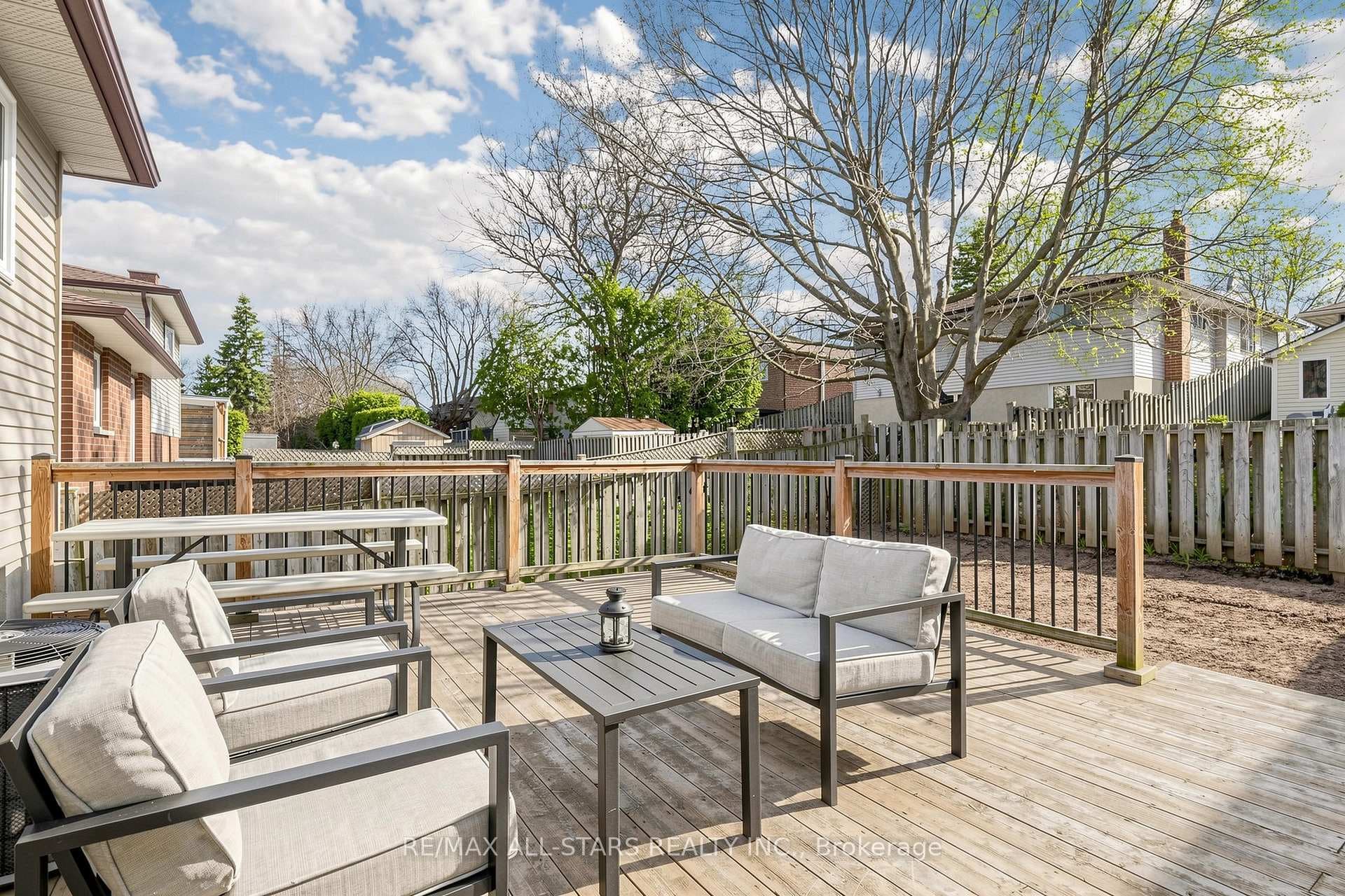 15 Applewood Crescent photo 45