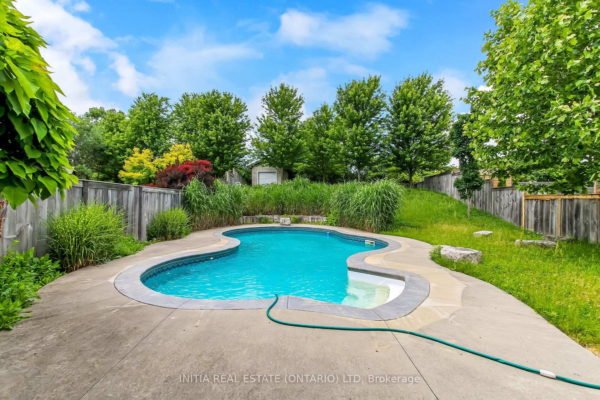 1082 Oakcrossing Road photo 34