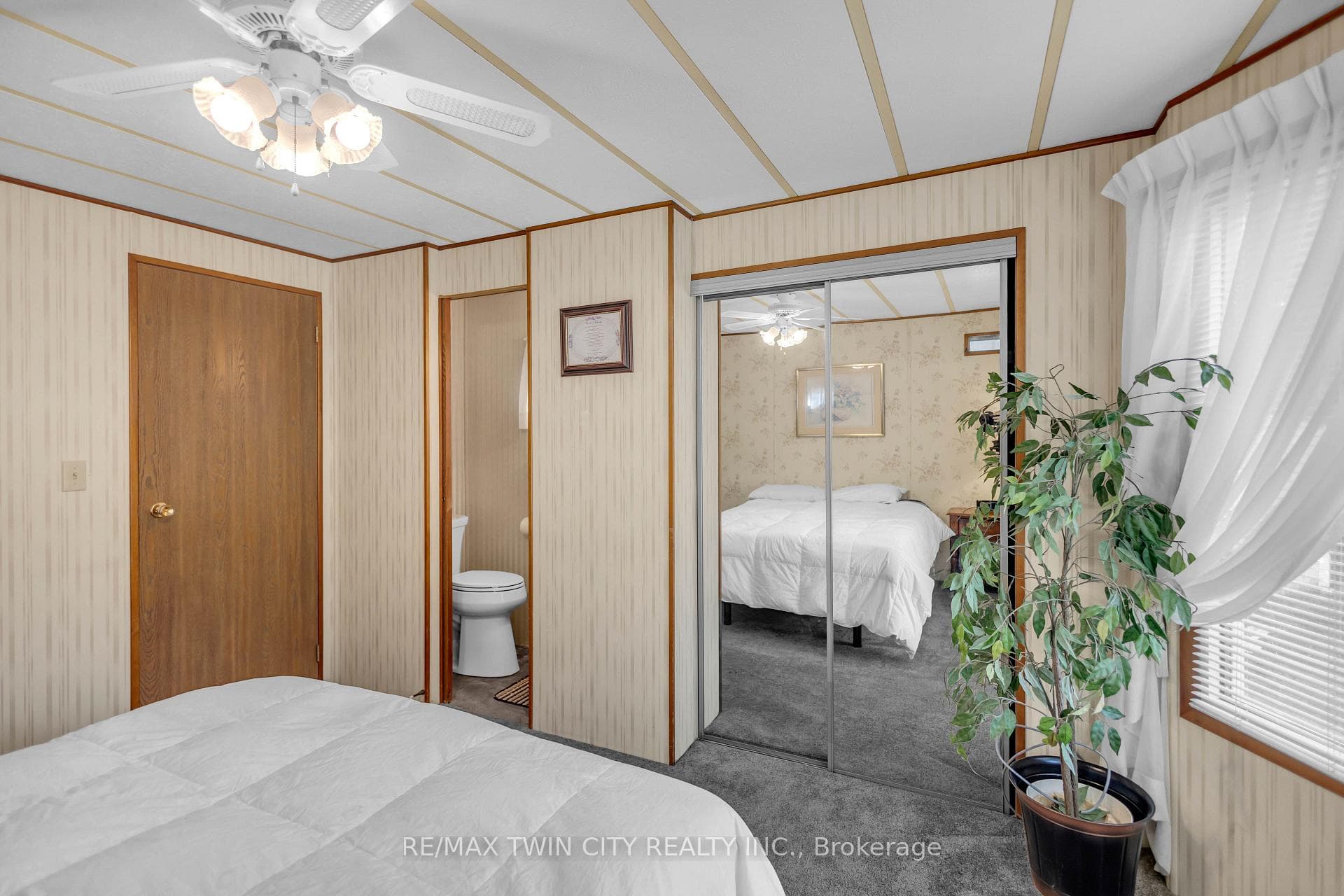 673 Brant Waterloo Road Unit 505 photo 18