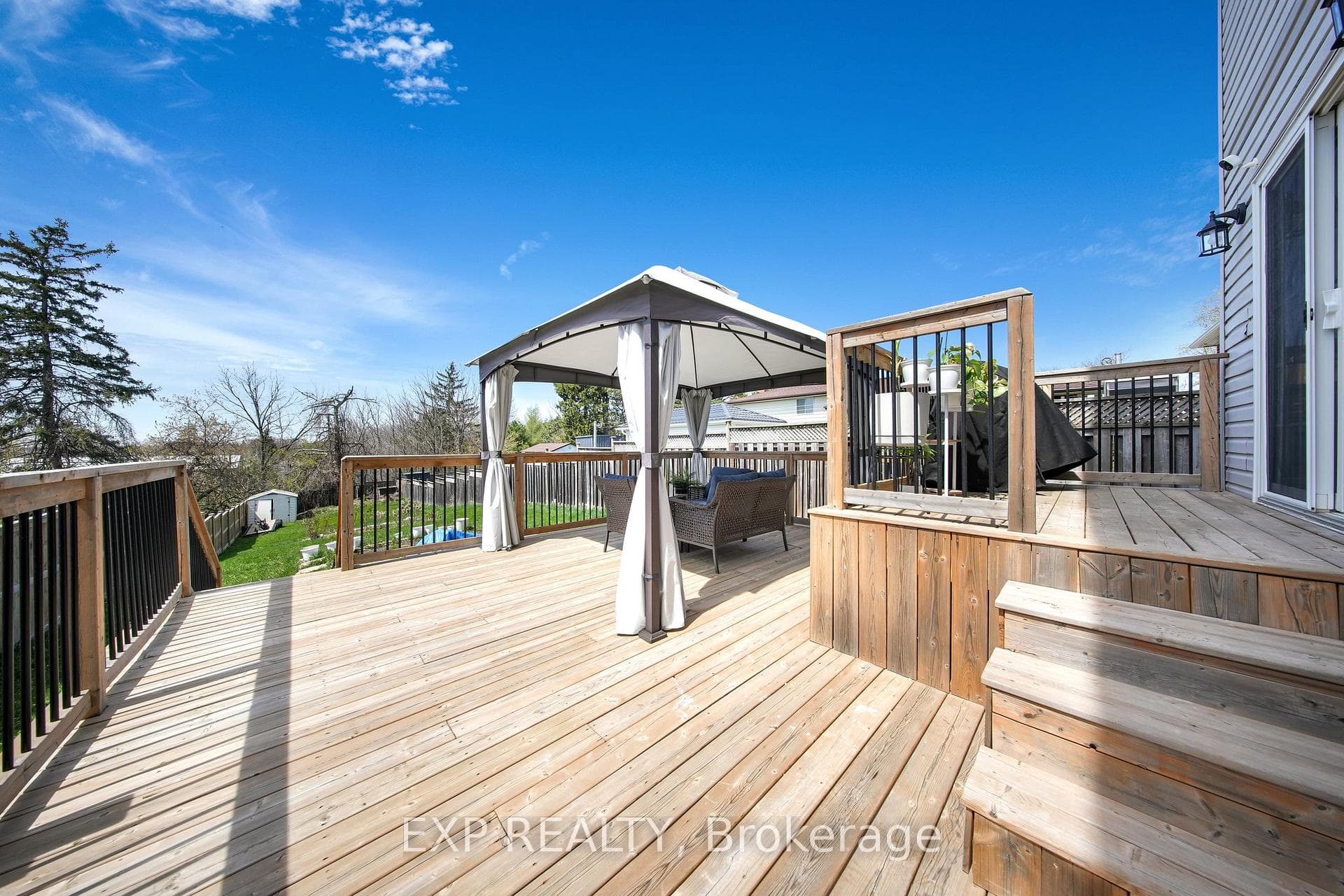 77 Clarke Street photo 35