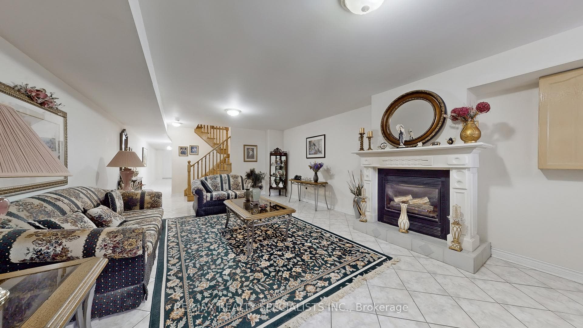953 Dupont Street photo 21