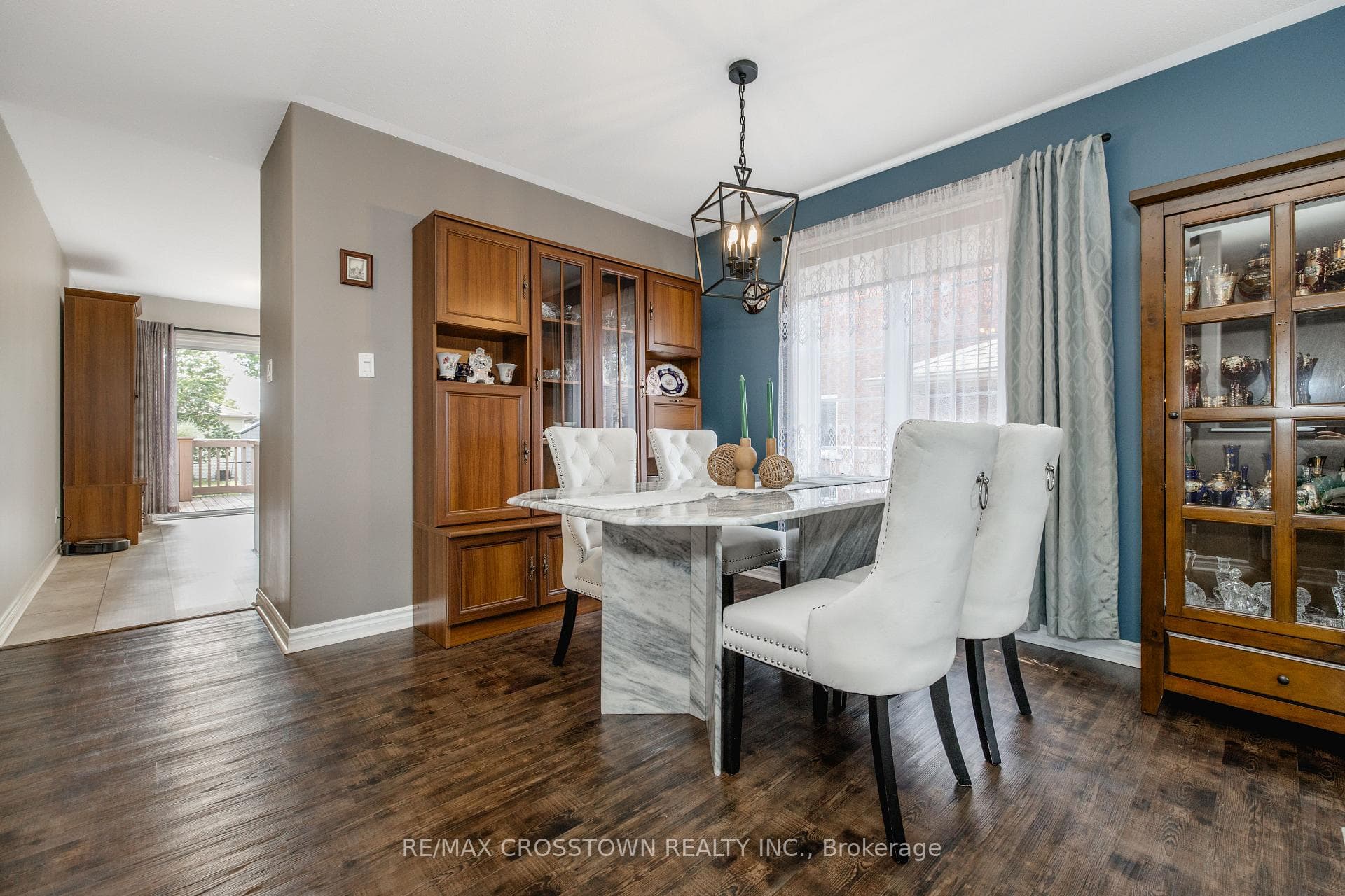 11 Revelstoke Court photo 8