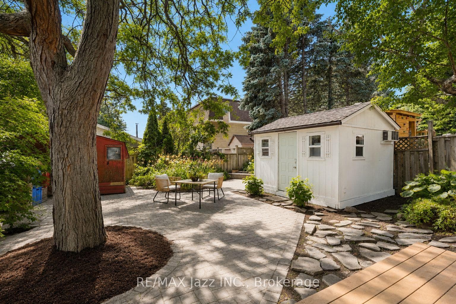 304 Annes Street photo 18