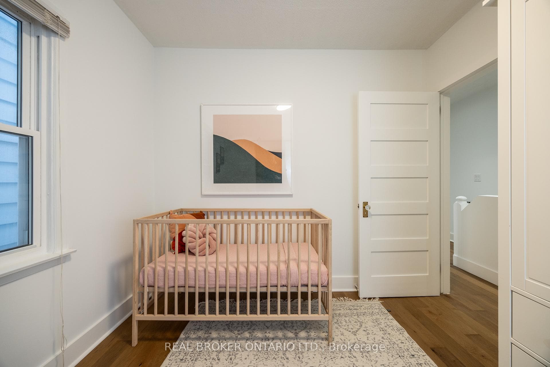 6 Vancouver Avenue photo 16