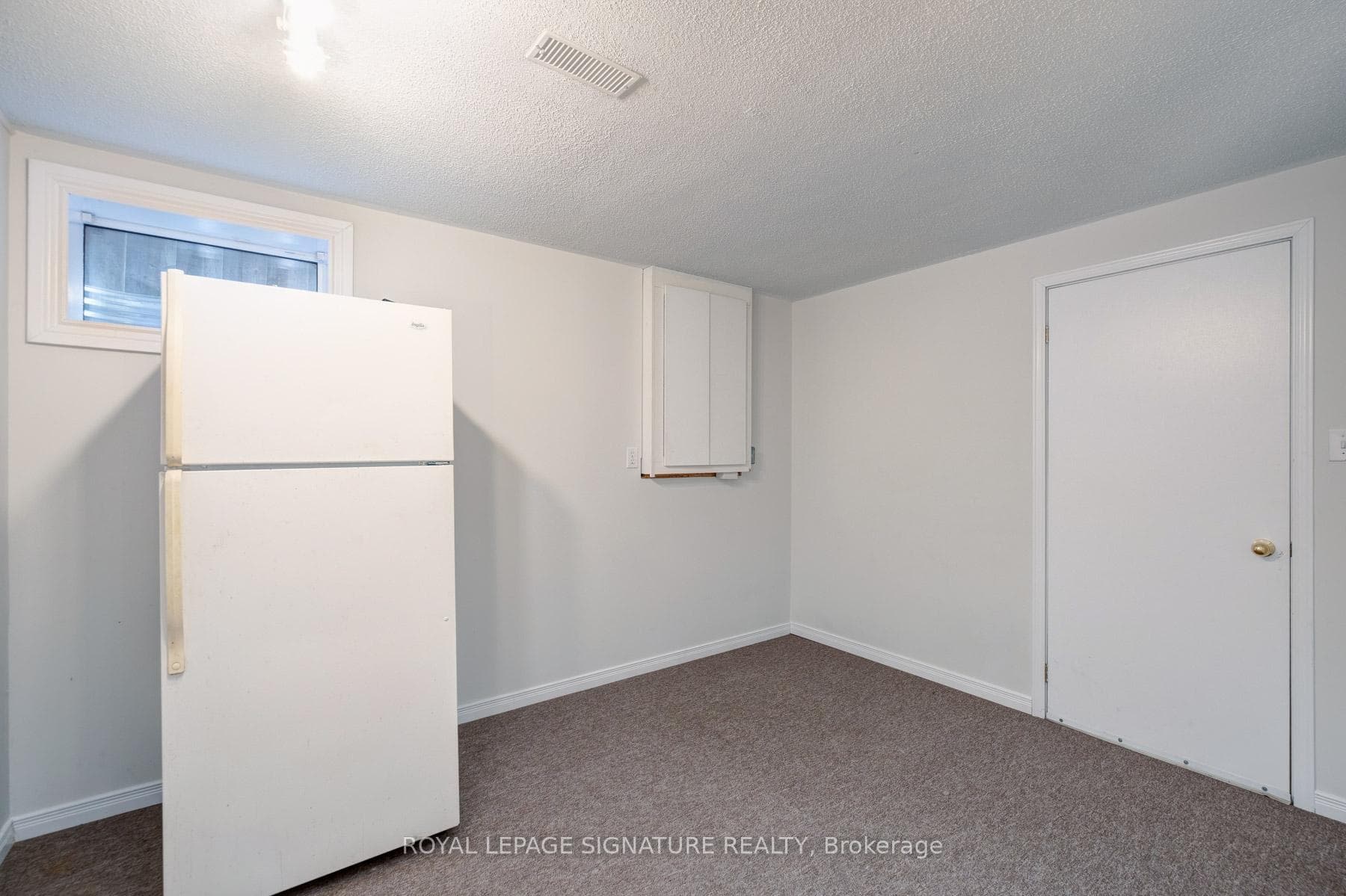 1683 Canadore Crescent photo 18