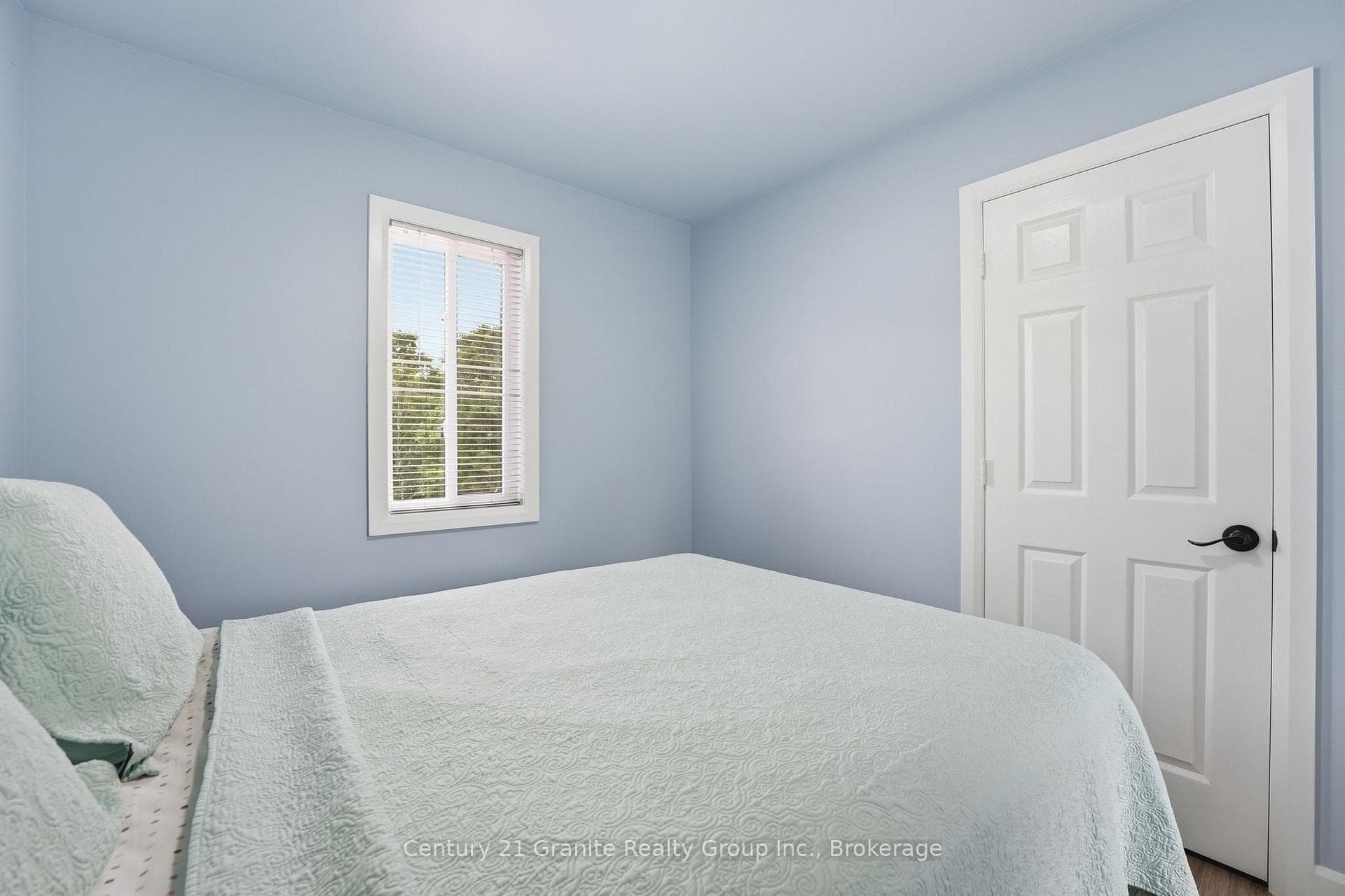 1742 Rose Island Road photo 21