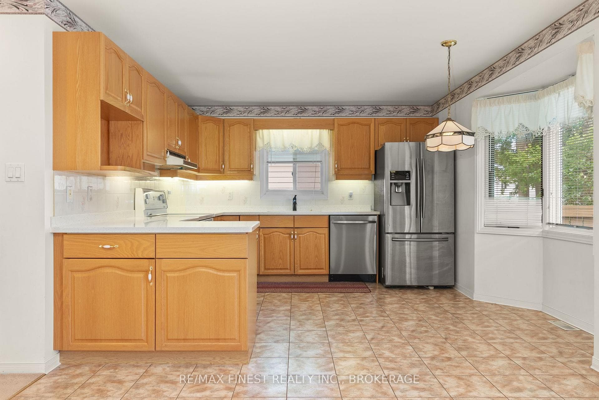 9 FORCHUK Crescent photo 14