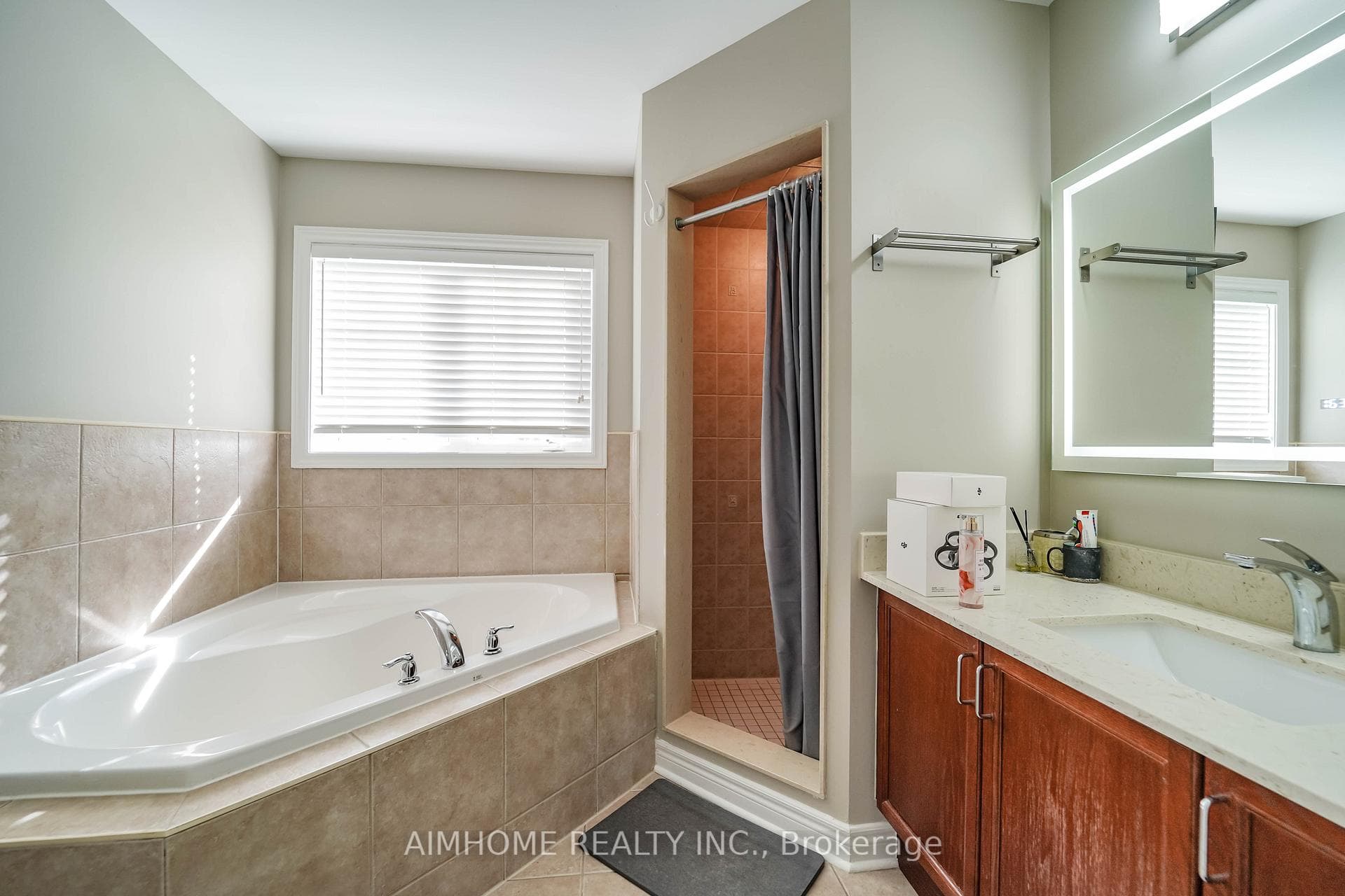 3325 Sunlight Street photo 28