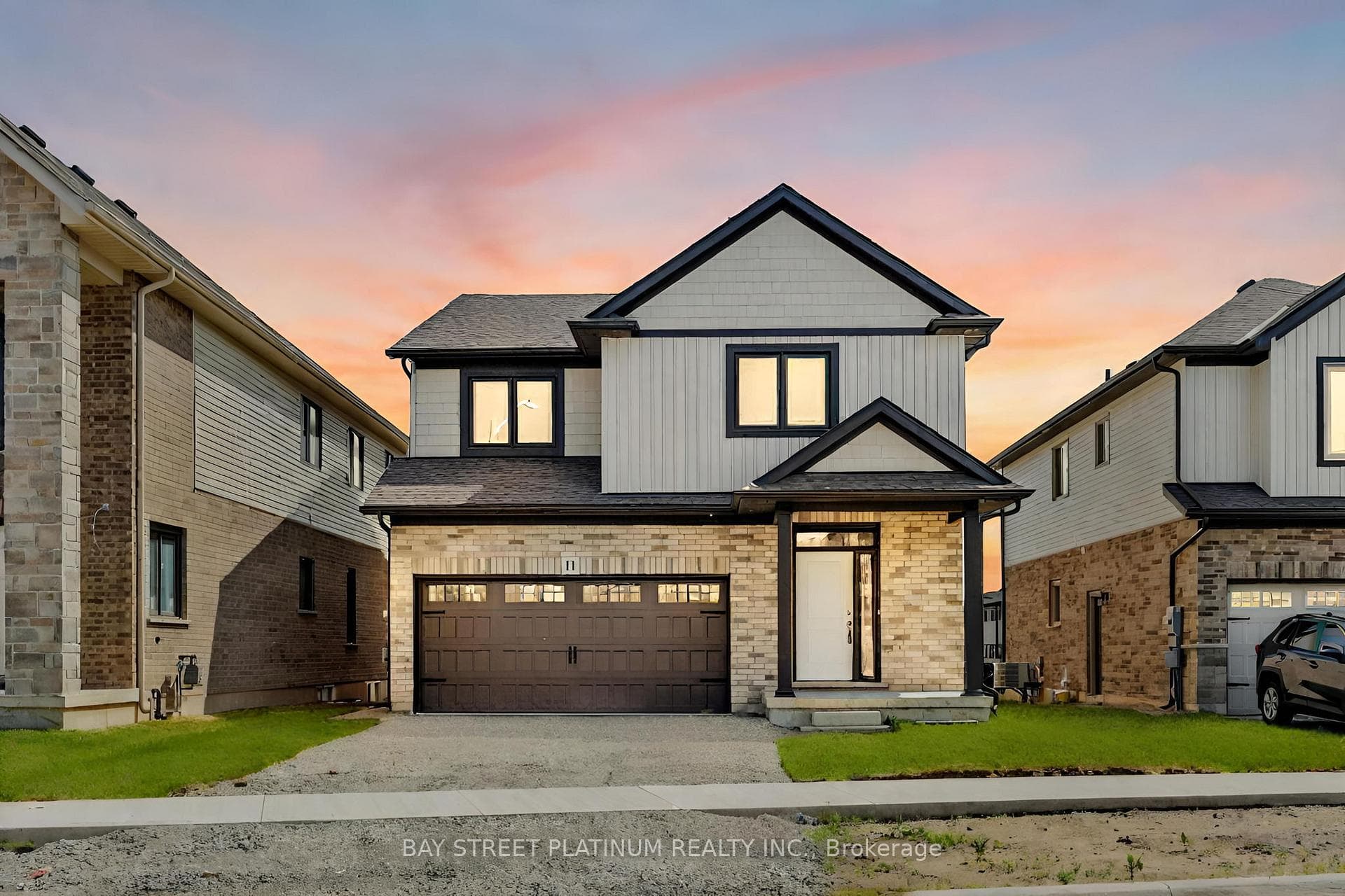 11 ALICIA Crescent photo 1