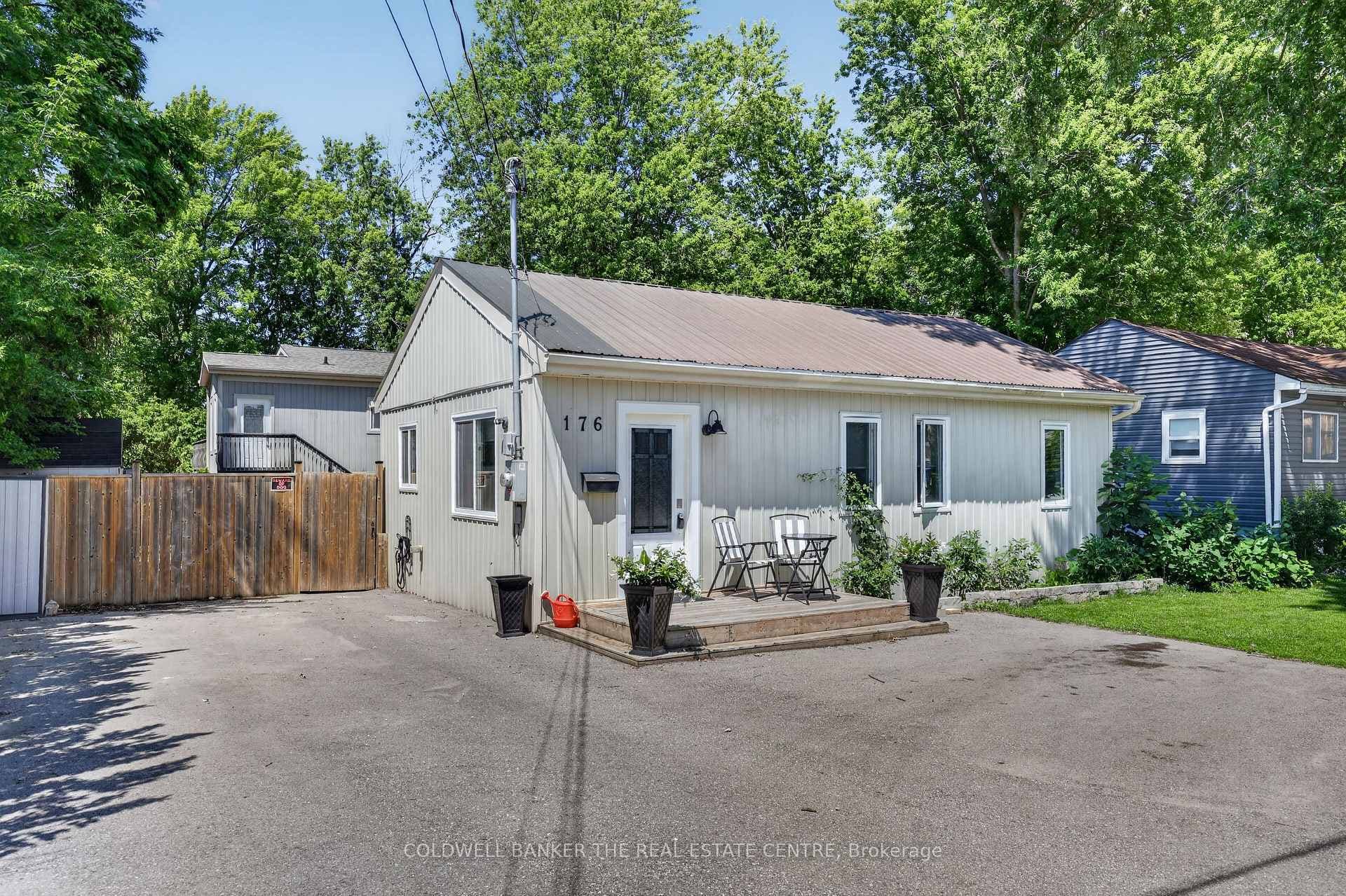 176 Pleasant Boulevard photo 1